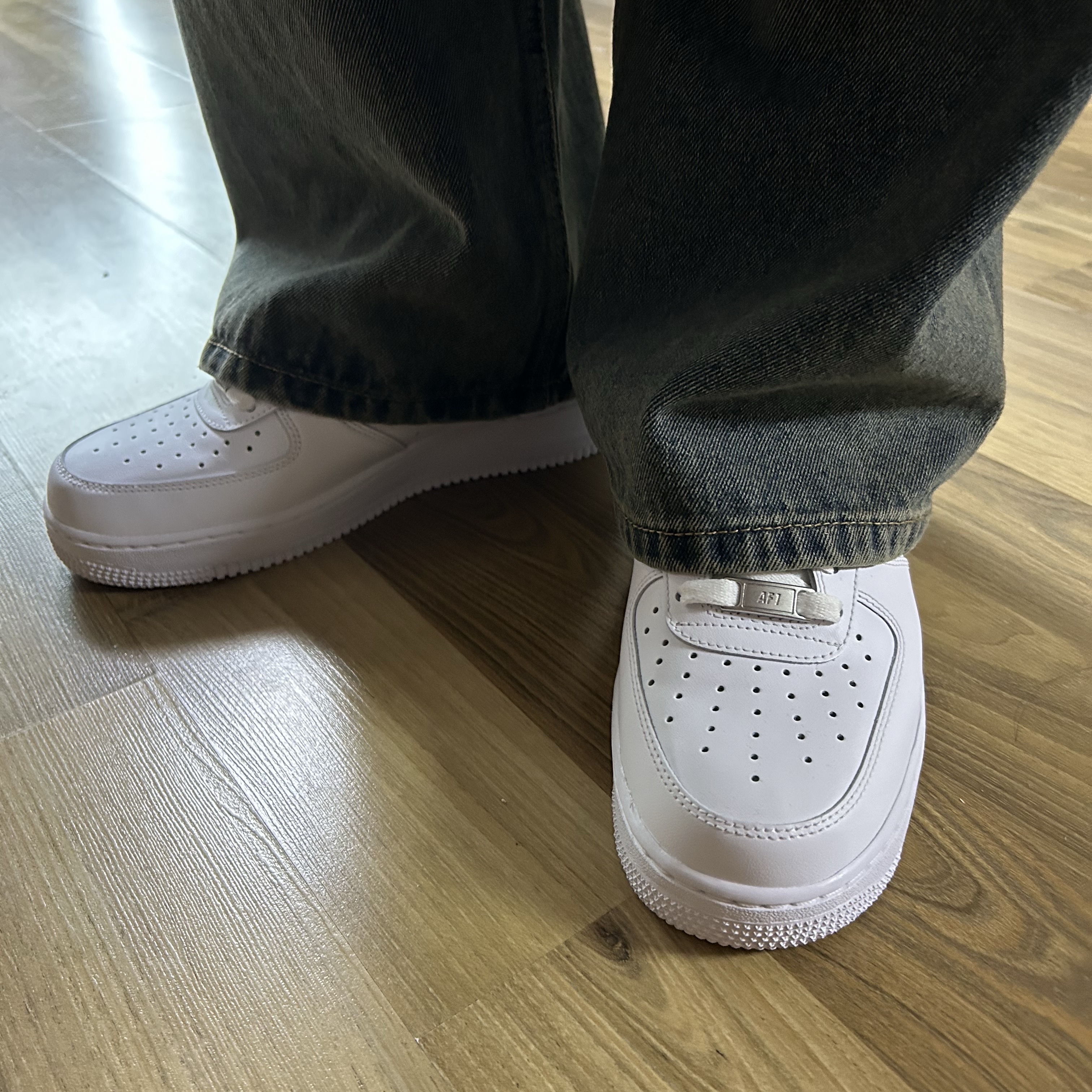 Nike Air Force 1 '07 Low White 착용 스타일