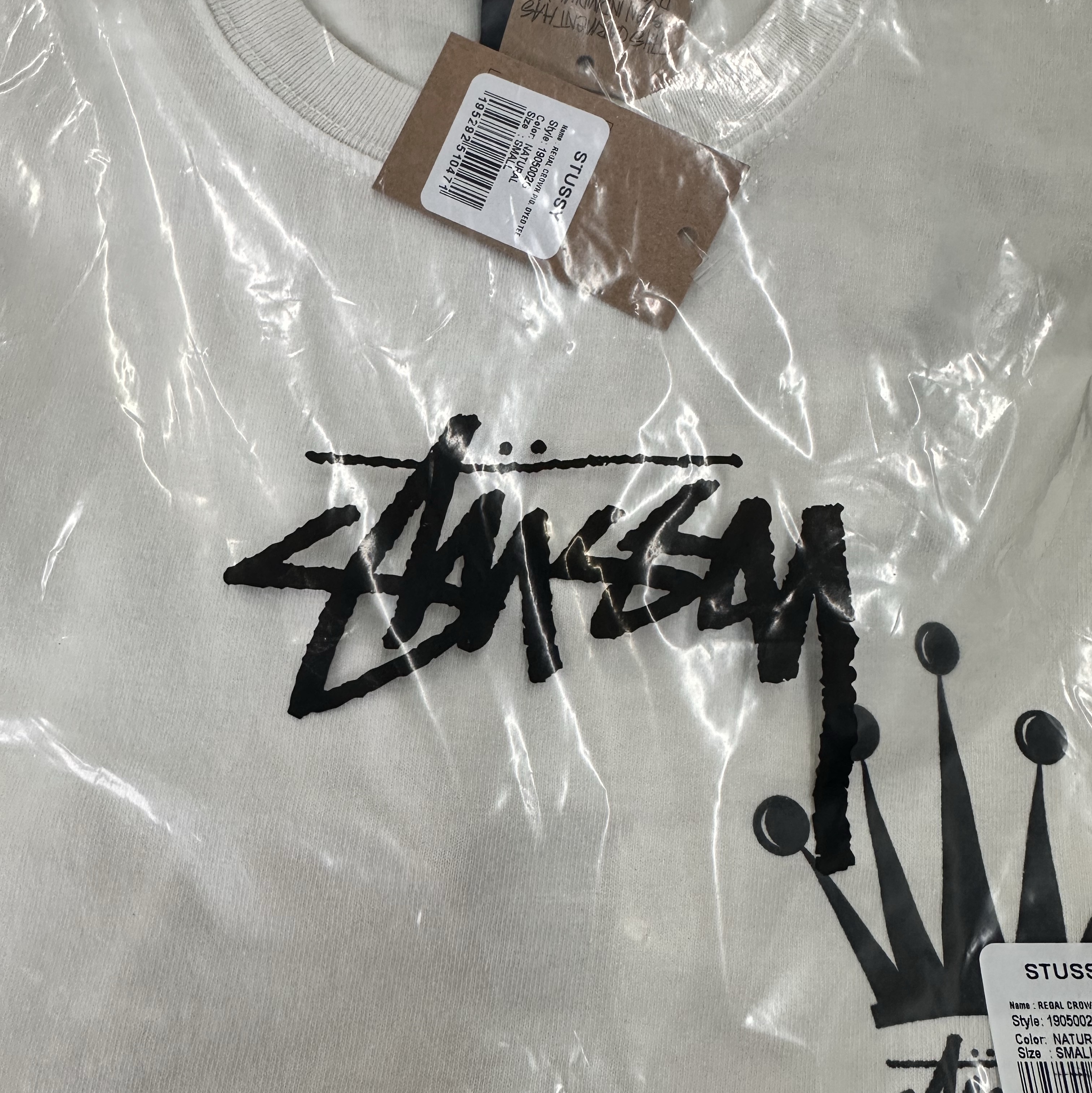Stussy Regal Crown Pigment Dyed T-Shirt Natural 착용 스타일