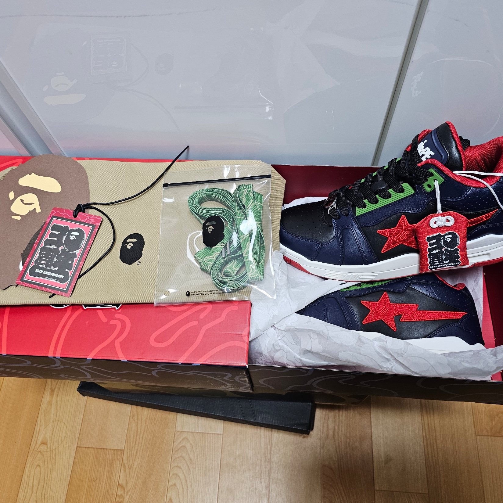 BAPE Clutch Sta 30th Anniversary Multi 착용 스타일