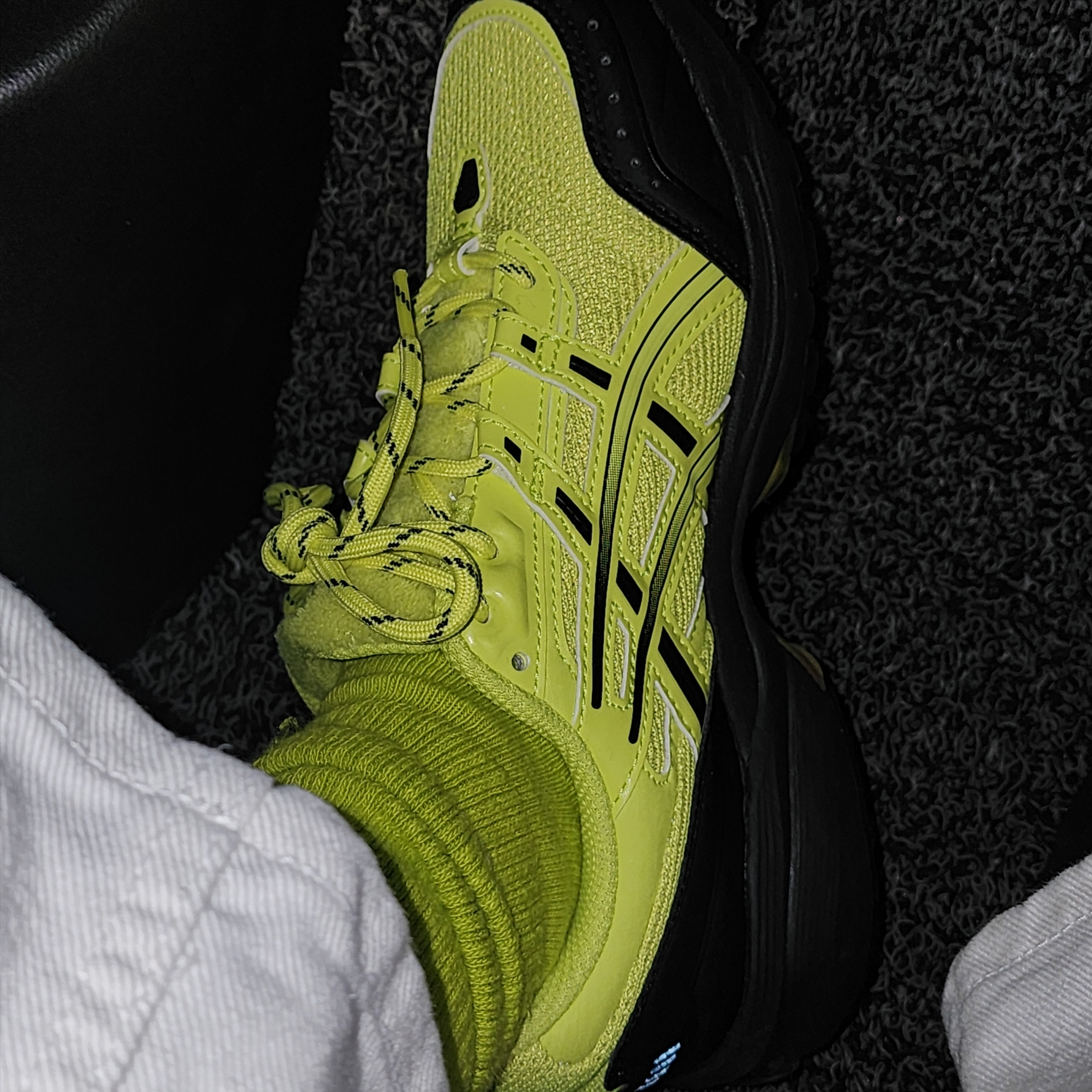 Asics x IAB Studio Gel-1090 Lime 착용 스타일 - 4