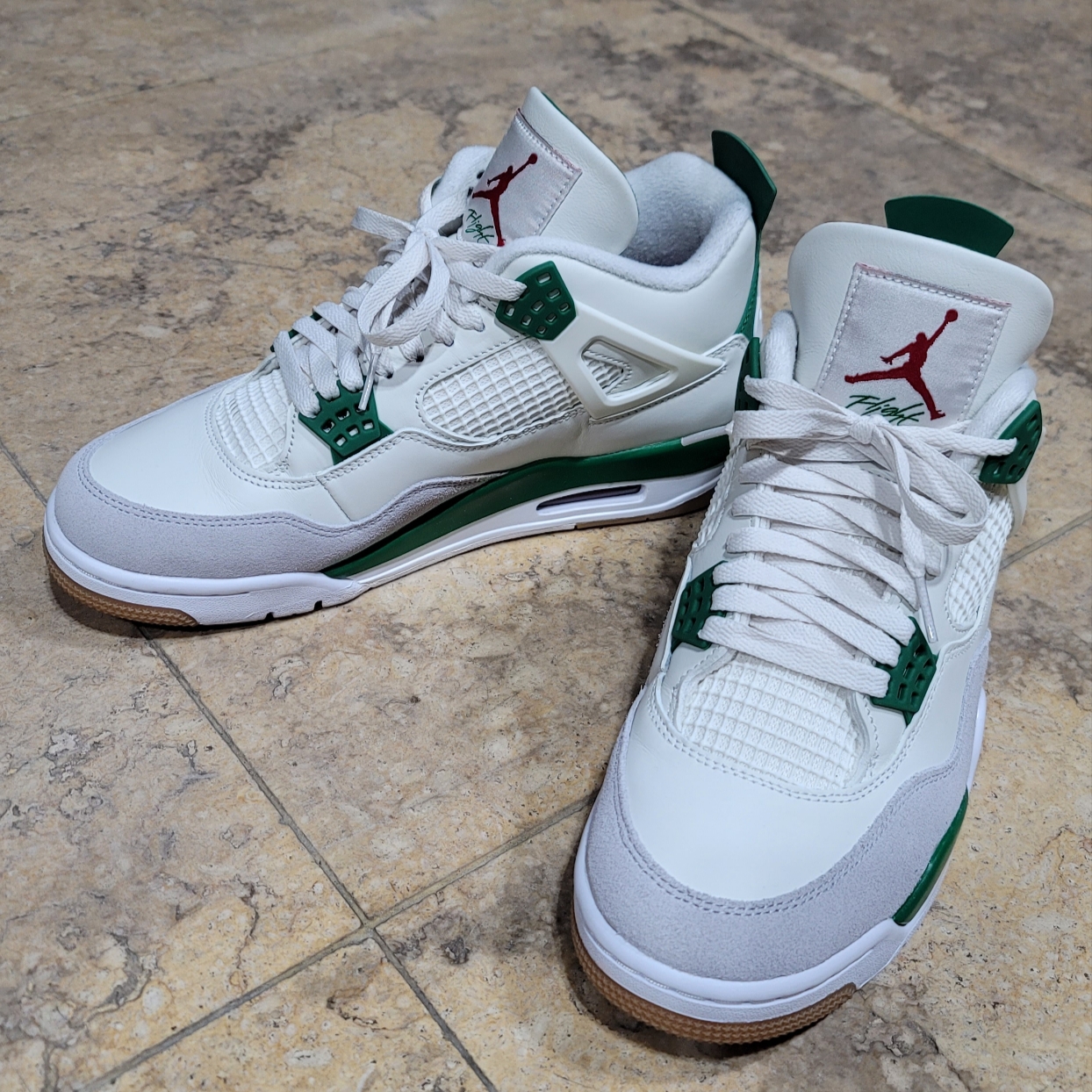 Jordan 4 x Nike SB Retro SP Pine Green 착용 스타일 - 1