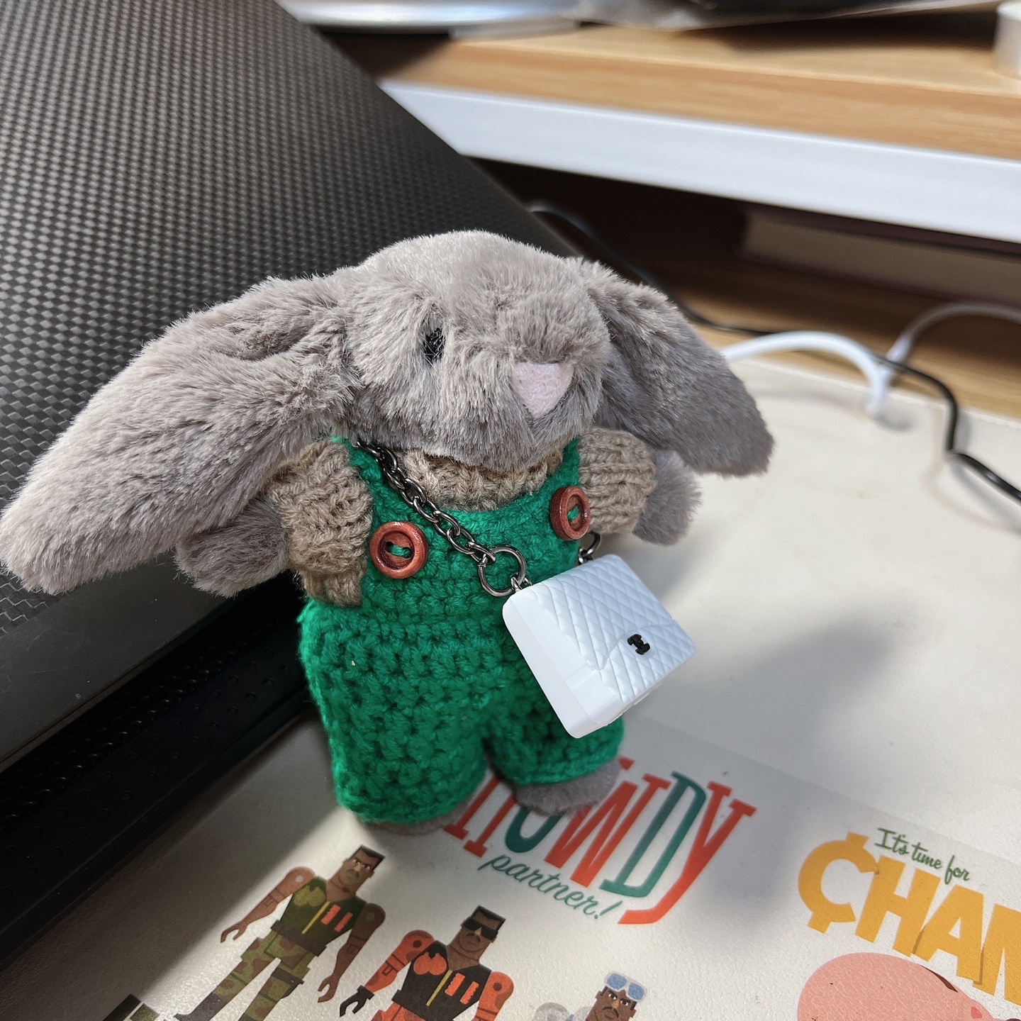 Jellycat Bashful Bunny Truffle Bag Charm Brown 착용 스타일 - 1
