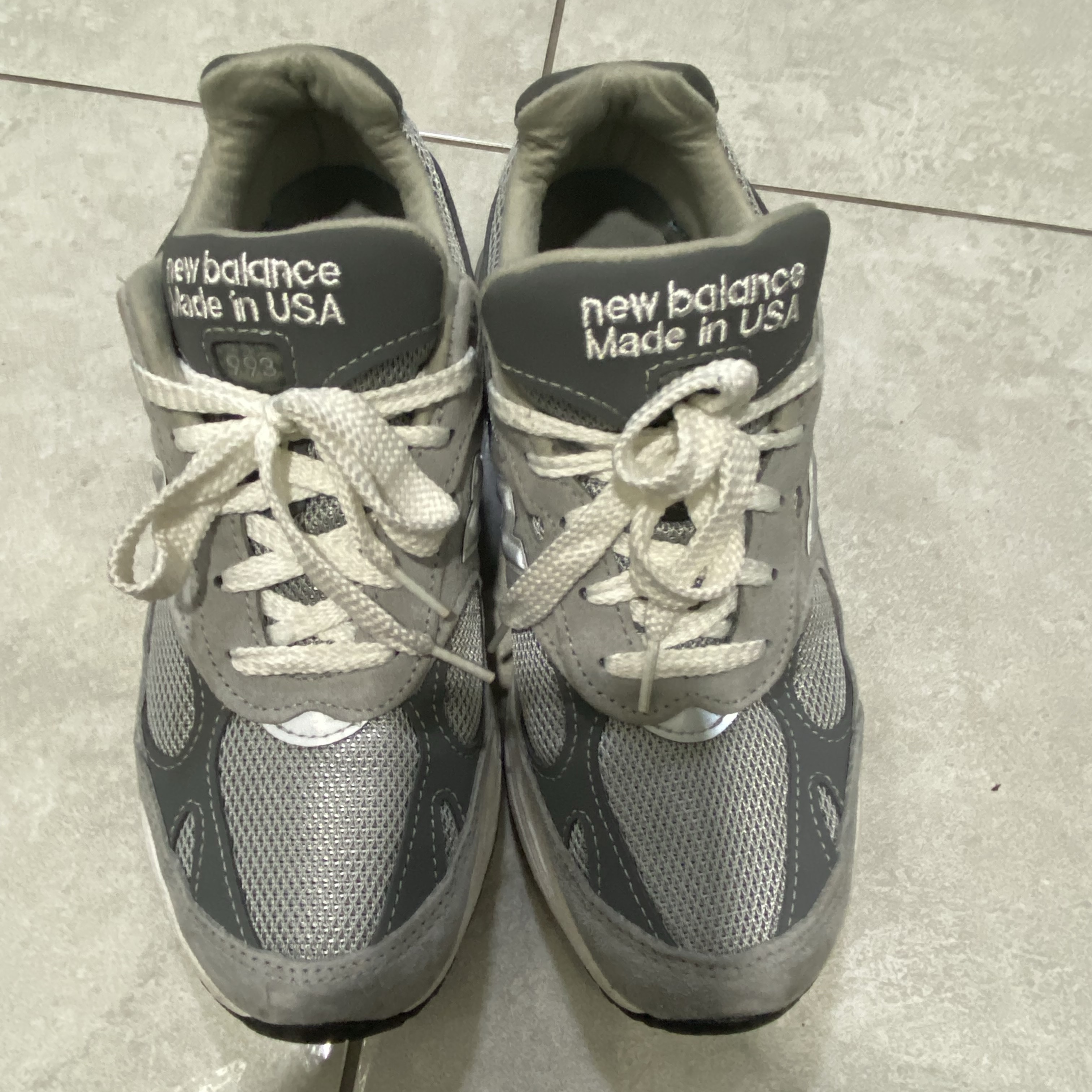 (W) New Balance 993 Made in USA Grey - B Standard 착용 스타일 - 2