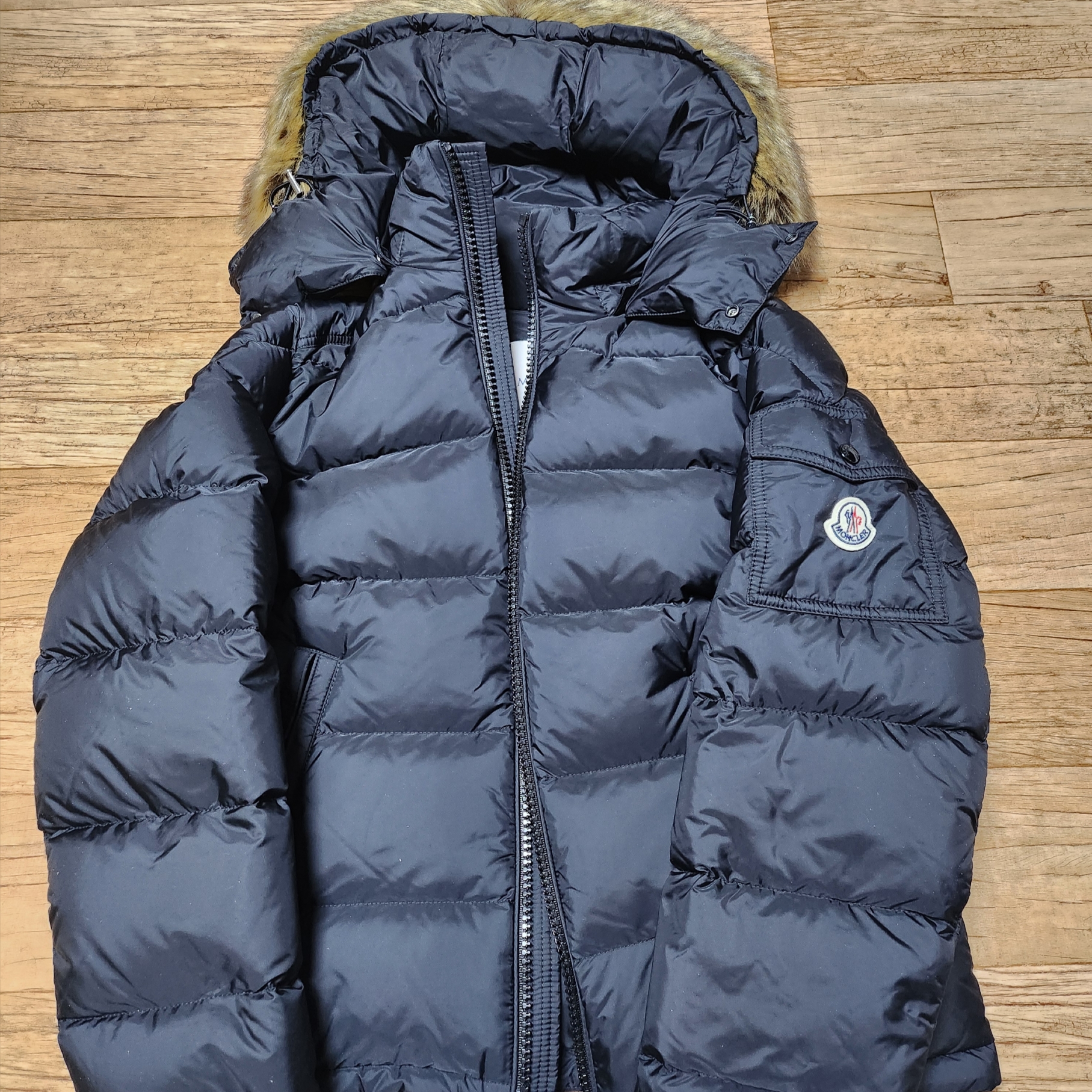 Moncler Mayaf Short Down Jacket Black - 23FW 착용 스타일