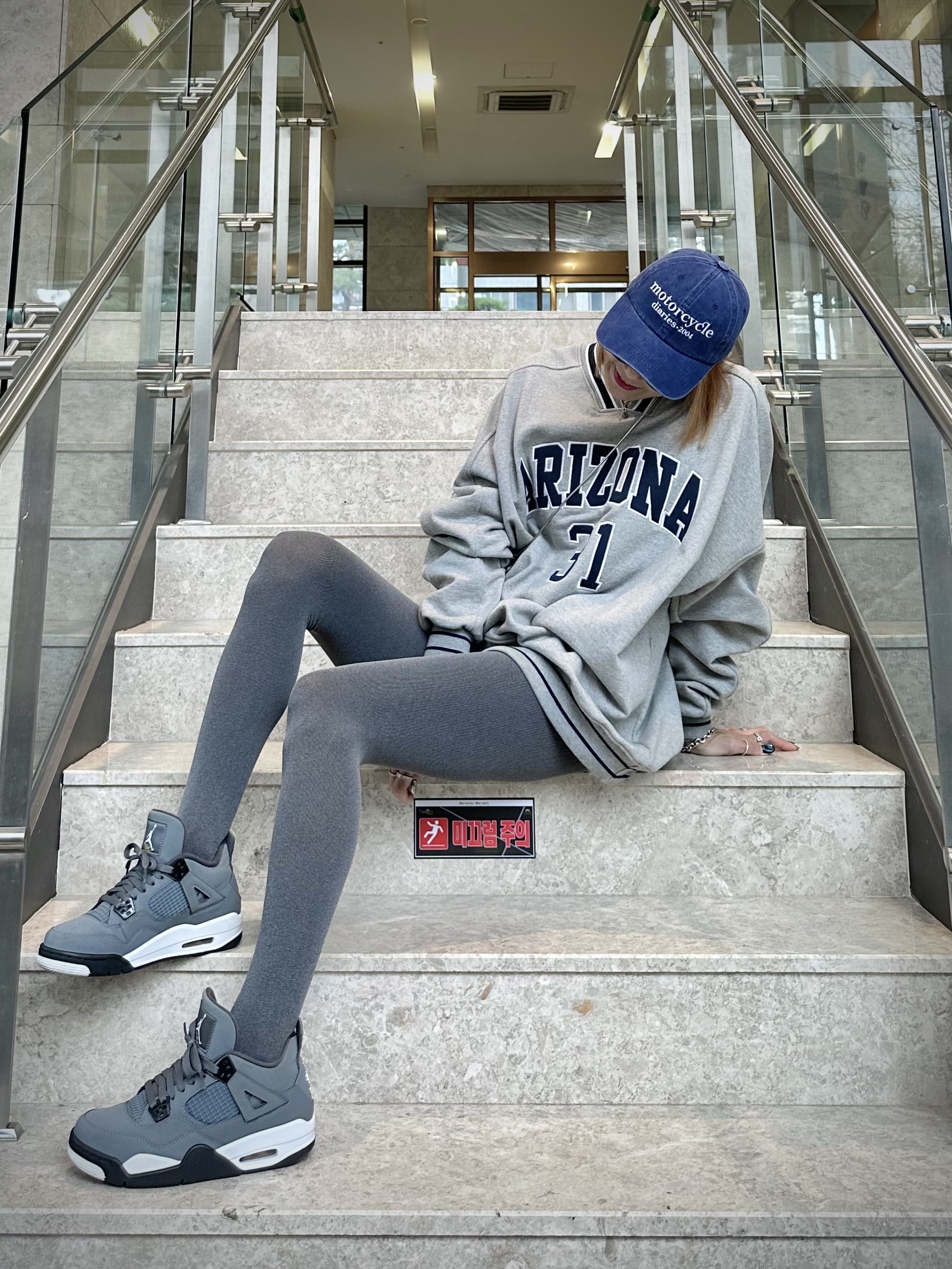 Jordan 4 Retro Cool Grey 2019 착용 스타일 - 4