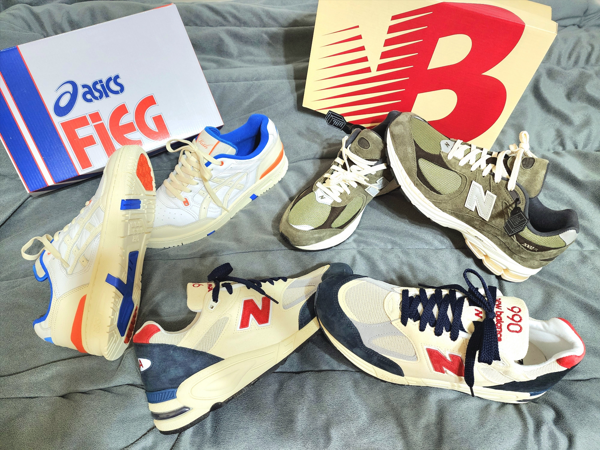 New Balance 990v2 Made in USA Navy Sea Salt, Asics x Ronnie Fieg EX89 White Sweet Corn 착용 스타일 - 2