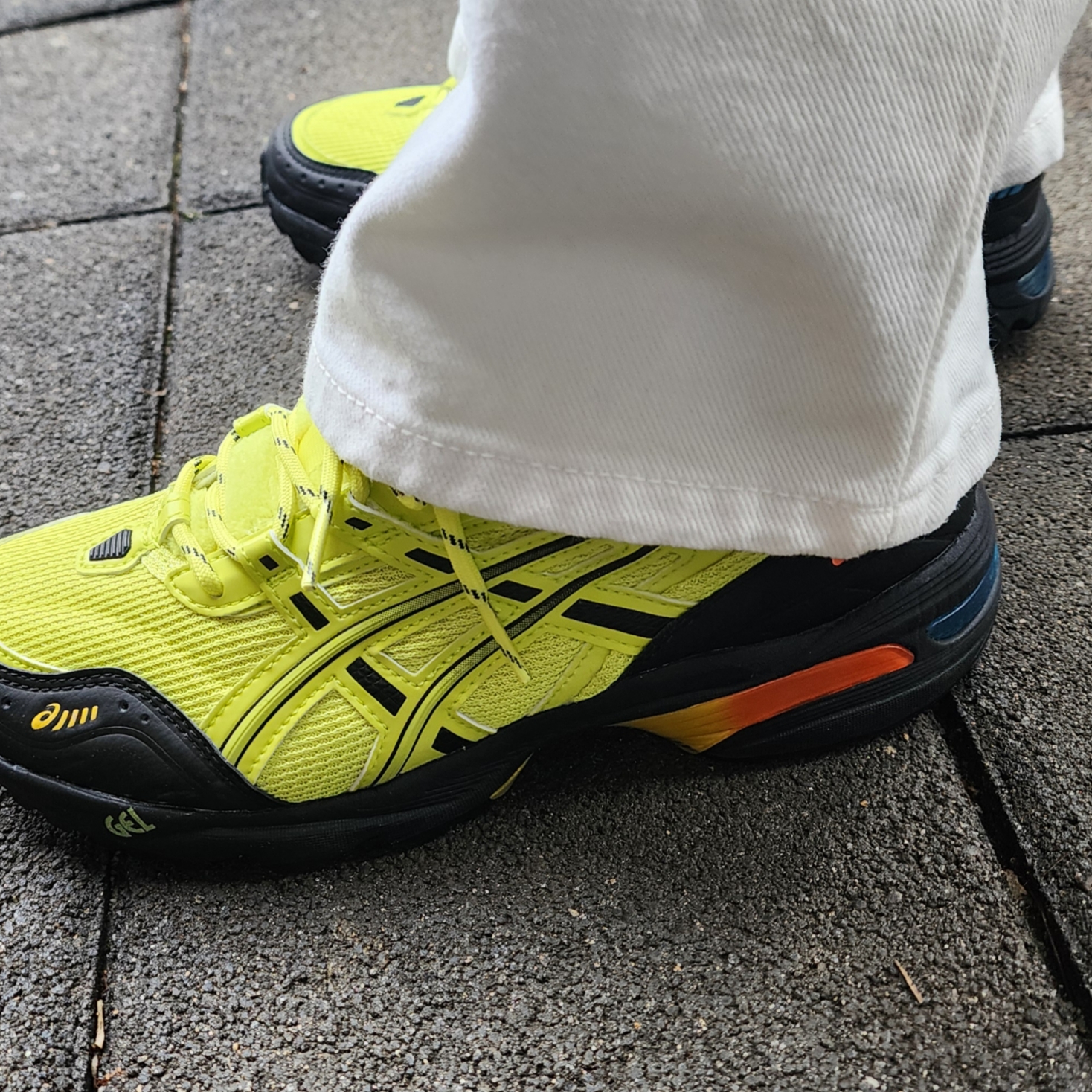 Asics x IAB Studio Gel-1090 Lime 착용 스타일 - 6