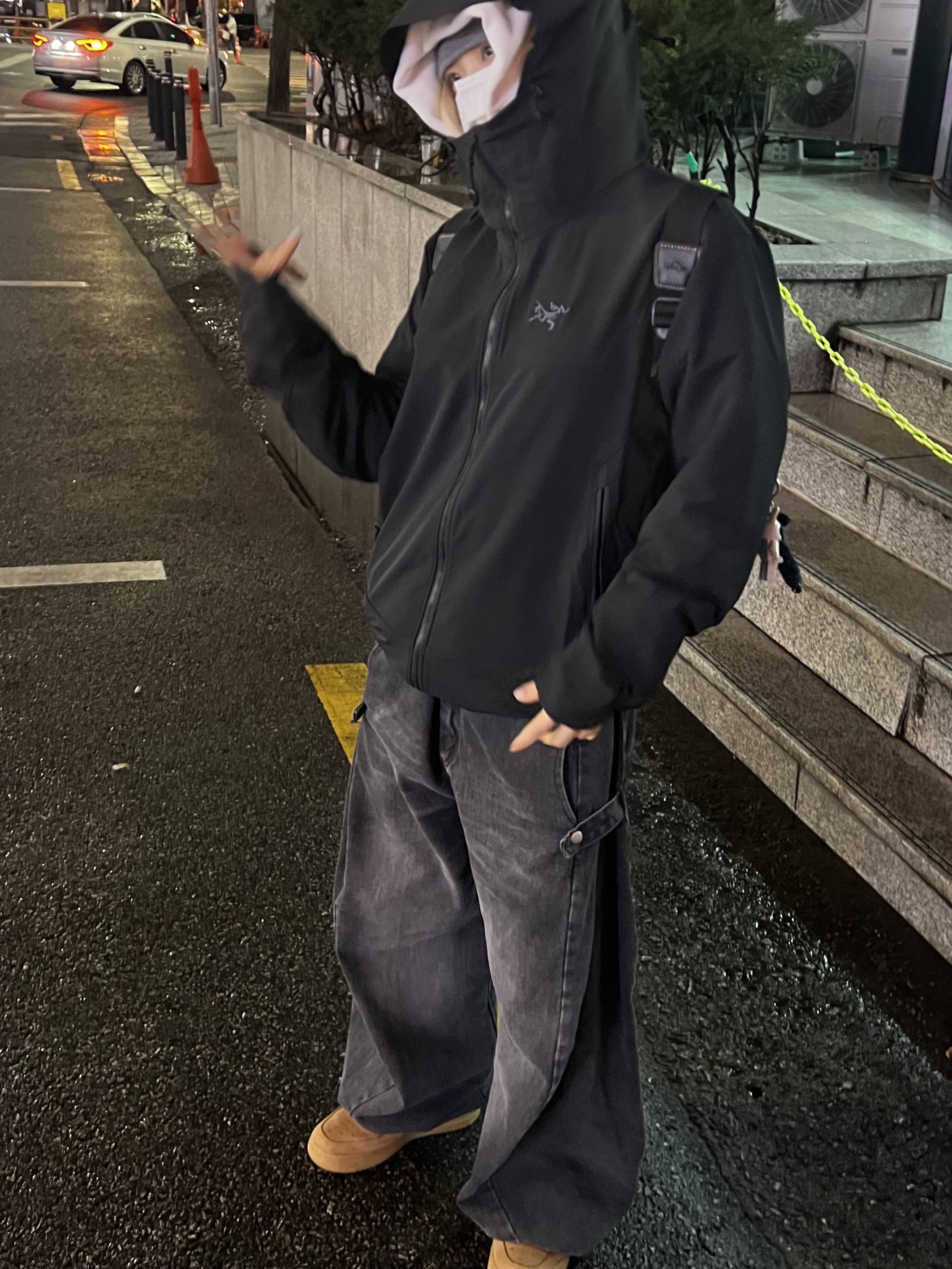 Arc'teryx Gamma Hoody Black, Nike x Supreme Air Force 1 Low Flax 착용 스타일 - 2