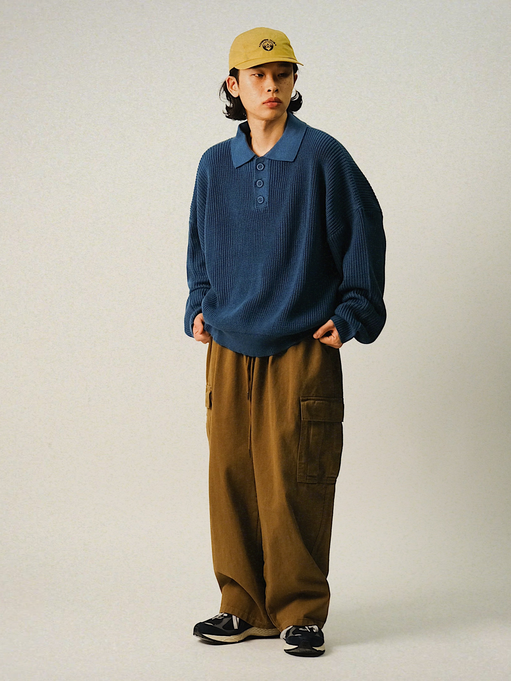 New Balance 2002R Eclipse Castlerock 착용 스타일 - 4