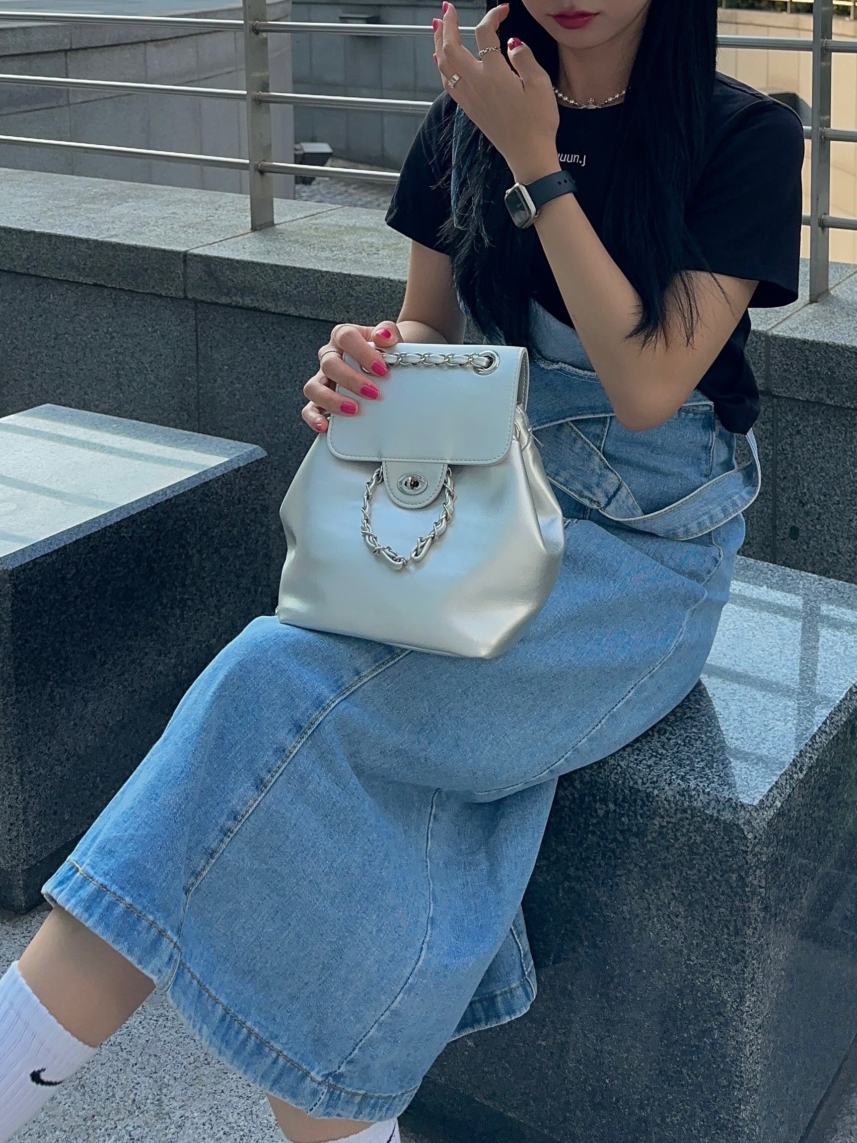 Anoetic Anc Classic Backpack Silver, Vivienne Westwood Mini Bas Relief Choker Silver 착용 스타일 - 2