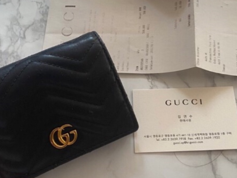 Gucci GG Marmont Matelasse Card Case Wallet Black 착용 스타일 - 1