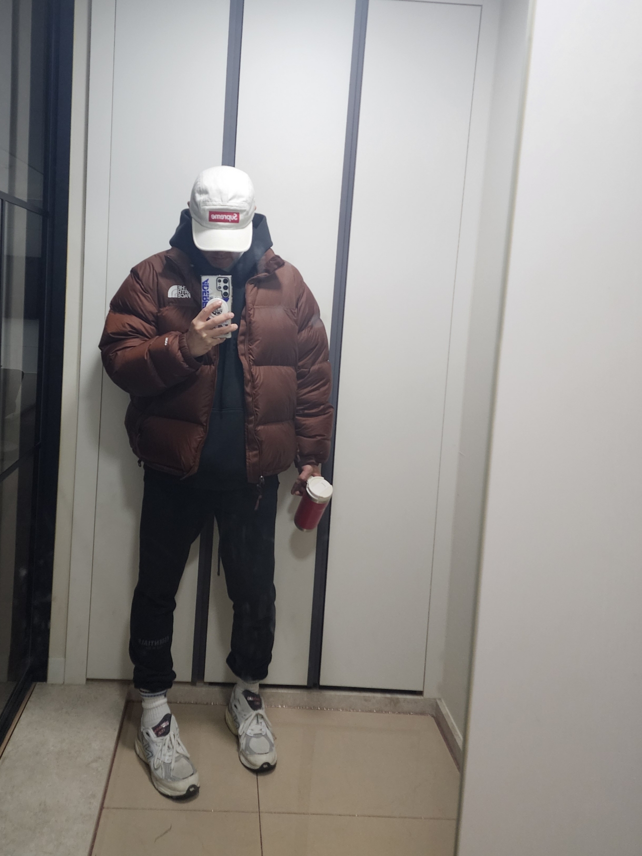 Essentials 3D Silicon Applique Pullover Hoodie Dark Slate/Black 2020, Essentials Sweatpants Black - 21SS 착용 스타일 - 2