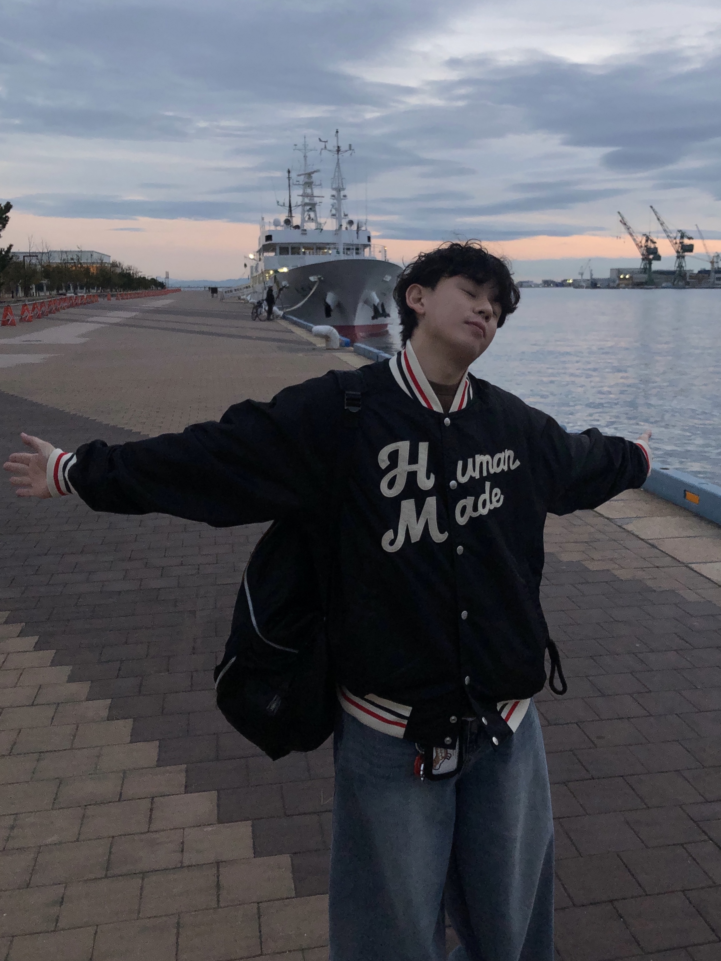 Human Made Nylon Stadium Jacket Black 착용 스타일 - 2