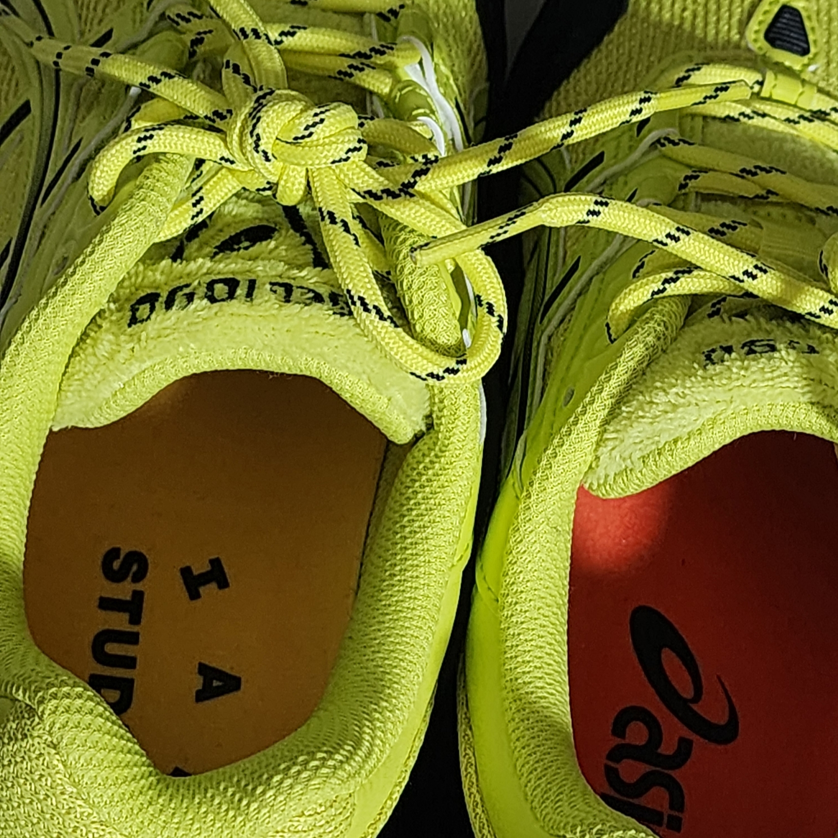 Asics x IAB Studio Gel-1090 Lime 착용 스타일 - 1