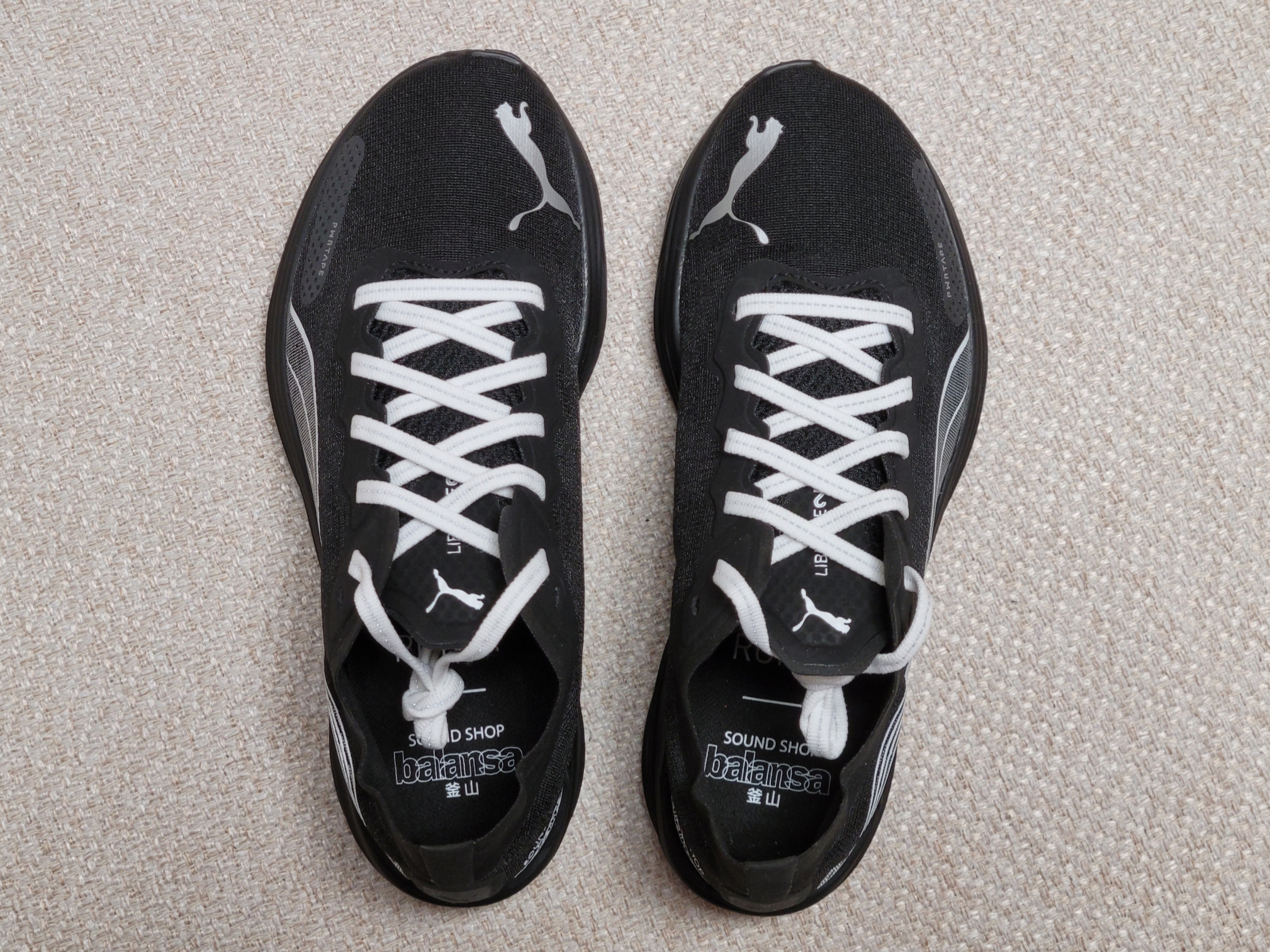 (W) Puma x Balansa Liberate Nitro 2 Black White 착용 스타일 - 4