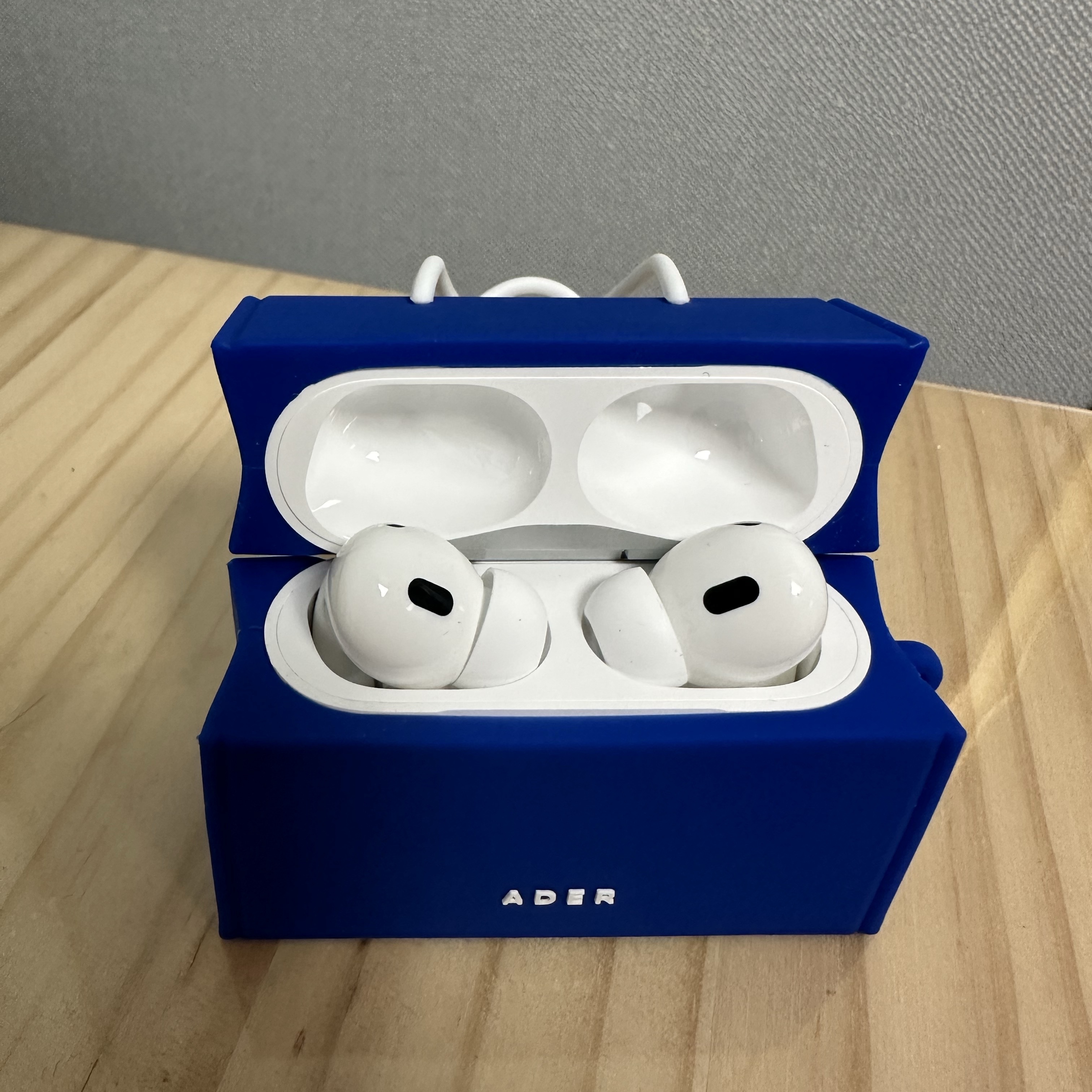 Apple Airpods Pro 2nd Gen with MagSafe Charging Case USB C (Korean Ver.), Ader Error Shopper Bag AirPods Pro Case Z-Blue 착용 스타일