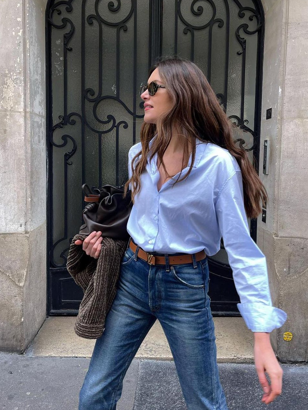 AMI de Coeur Oxford Button Down Shirt Sky Blue, Dunst Classic Boyfriend Shirt Blue 착용 스타일 - 5