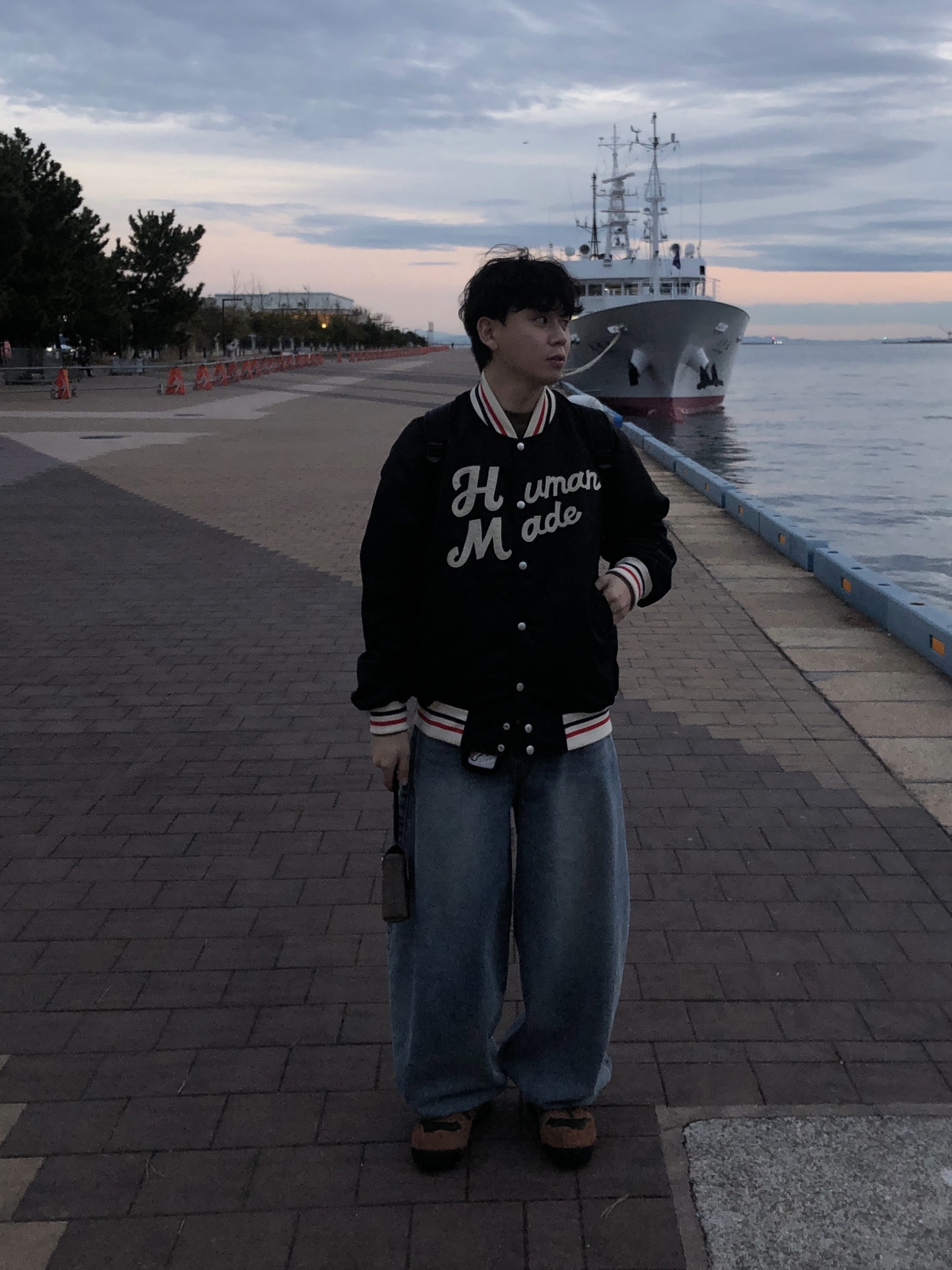 Human Made Nylon Stadium Jacket Black 착용 스타일 - 1