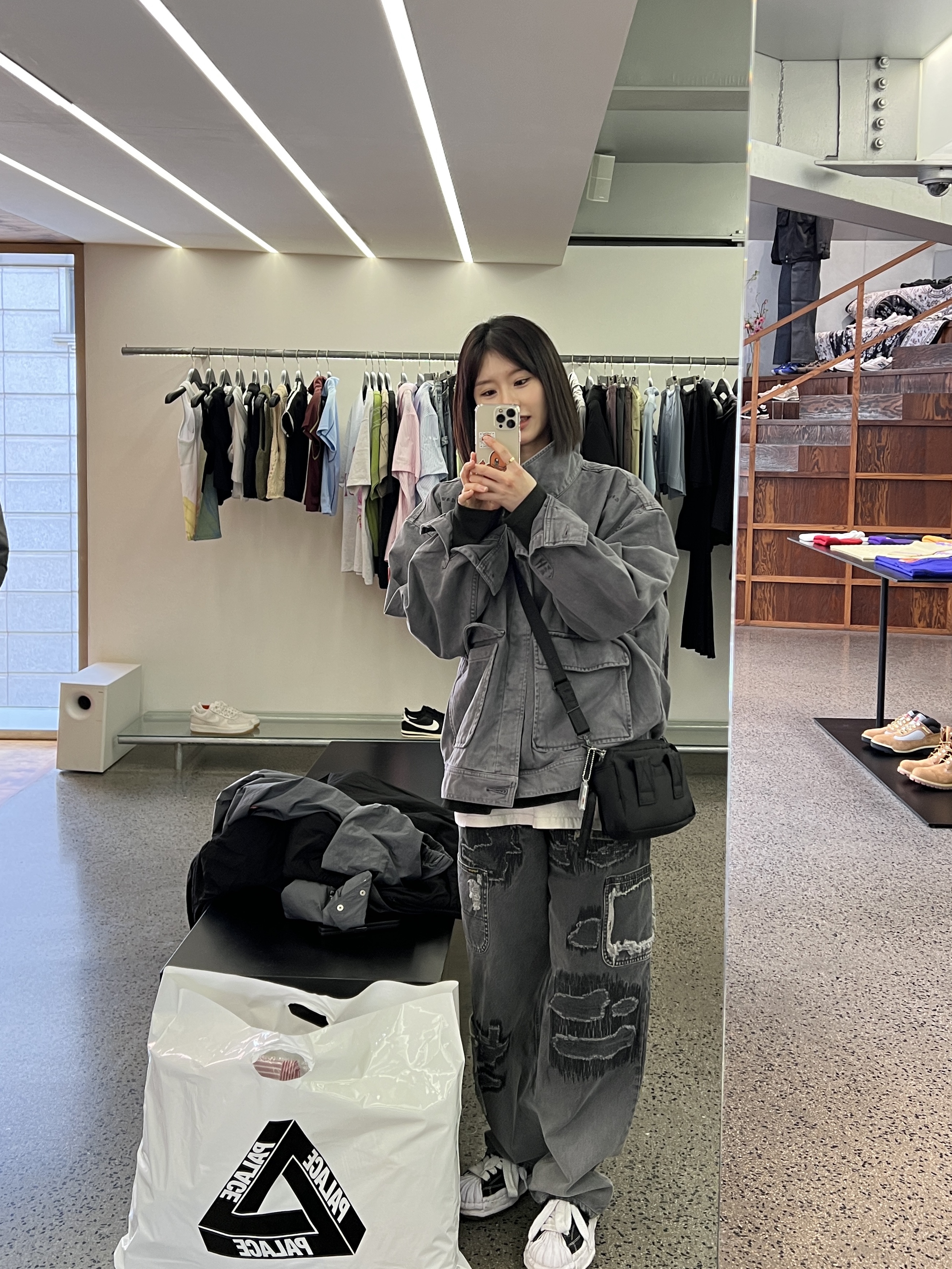 Supreme x Blackmeans Mended Loose Fit Jean Washed Black - 23FW, Maison Mihara Yasuhiro Blakey OG Sole Canvas Low-top Sneakers Black White 착용 스타일 - 2