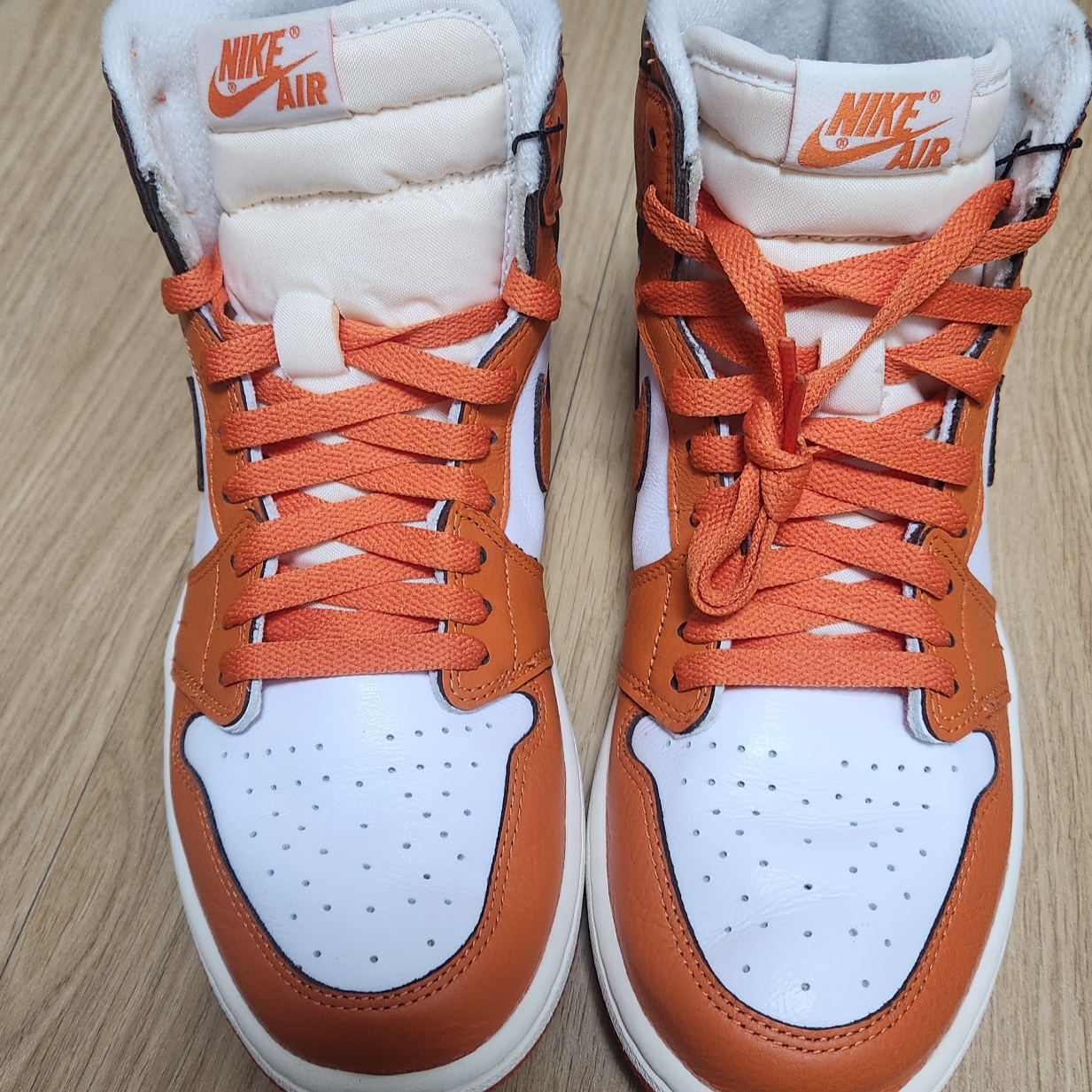 (W) Jordan 1 Retro High OG Starfish 착용 스타일 - 3