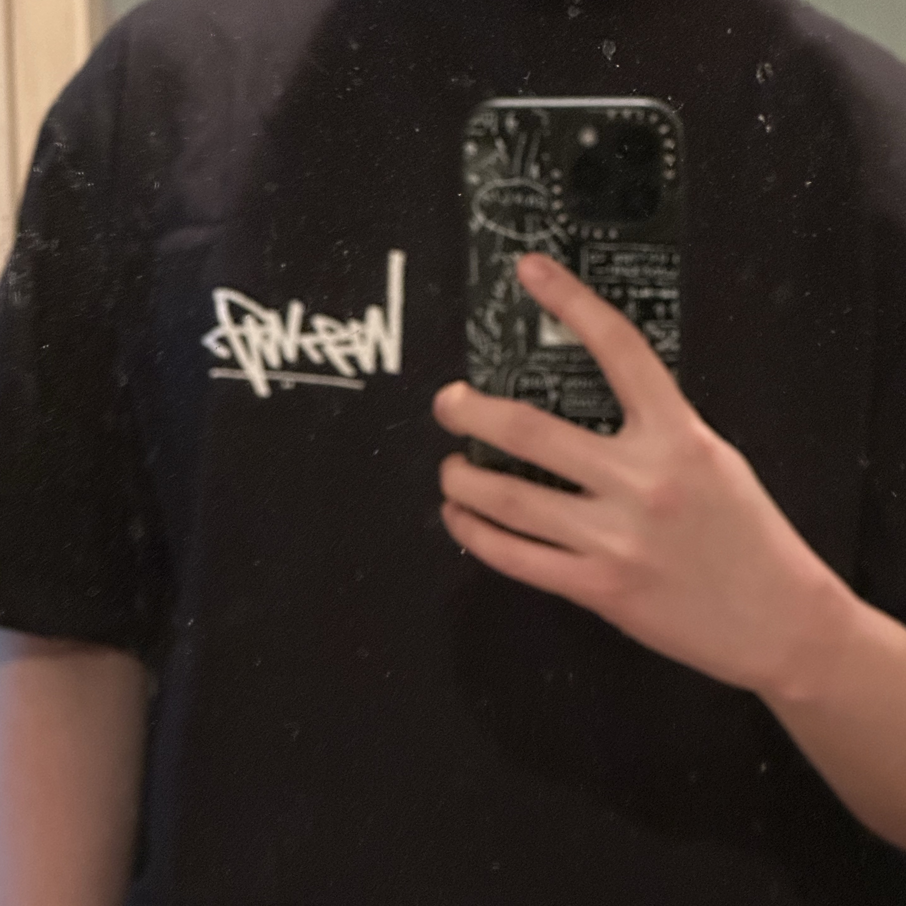 Stussy Flipped T-Shirt Black, Apple iPhone 14 Pro Max 128GB Space Black (Korean Ver.) 착용 스타일 - 2