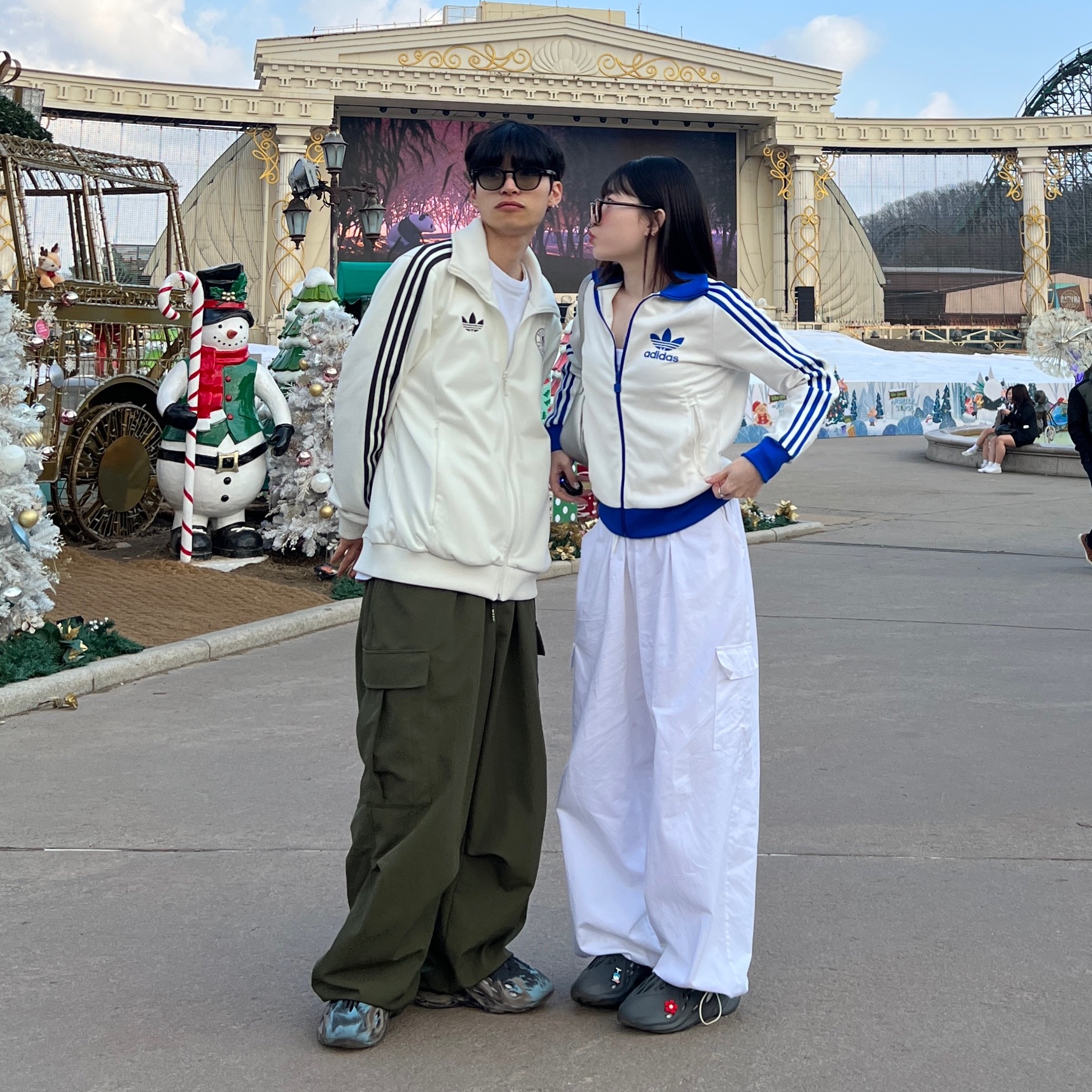 Adidas German Beckenbauer Track Top Off White - KR Sizing, Adidas Yeezy Foam RNNR Carbon 착용 스타일 - 3