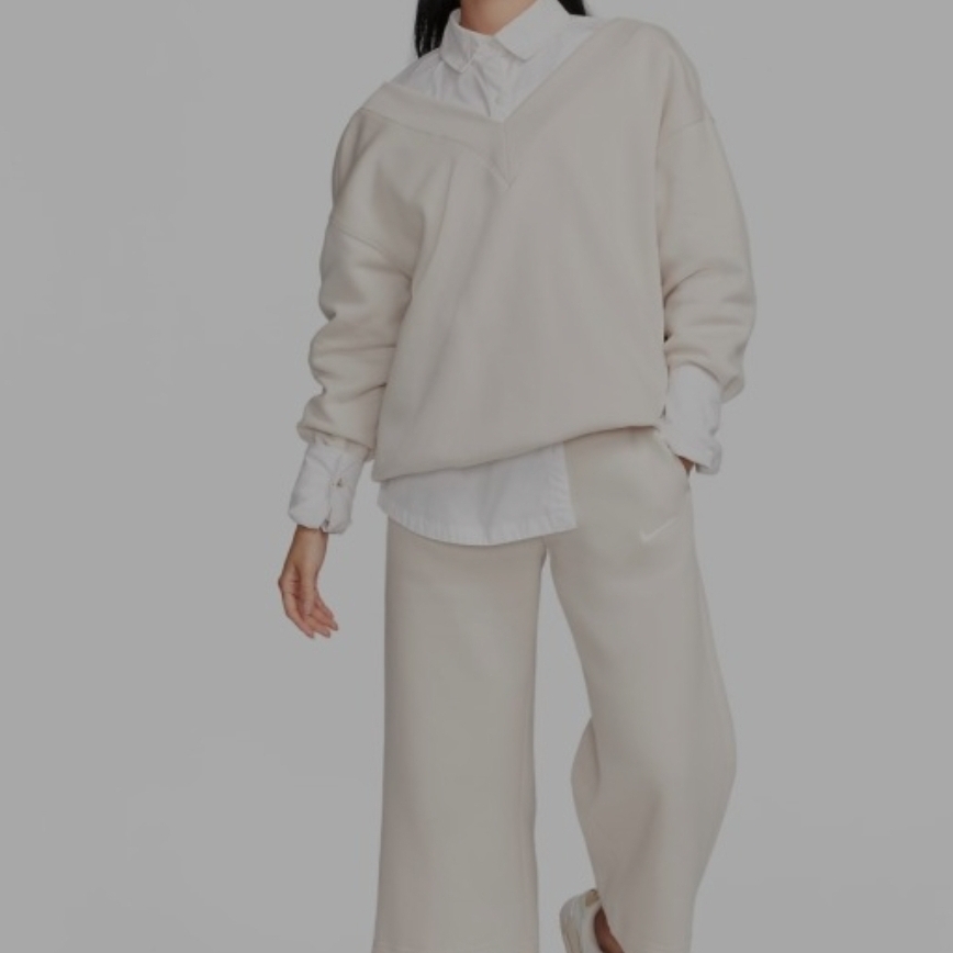 (W) Nike NSW Phoenix Fleece High-Waisted Cropped Sweatpants Light Orewood Brown 착용 스타일