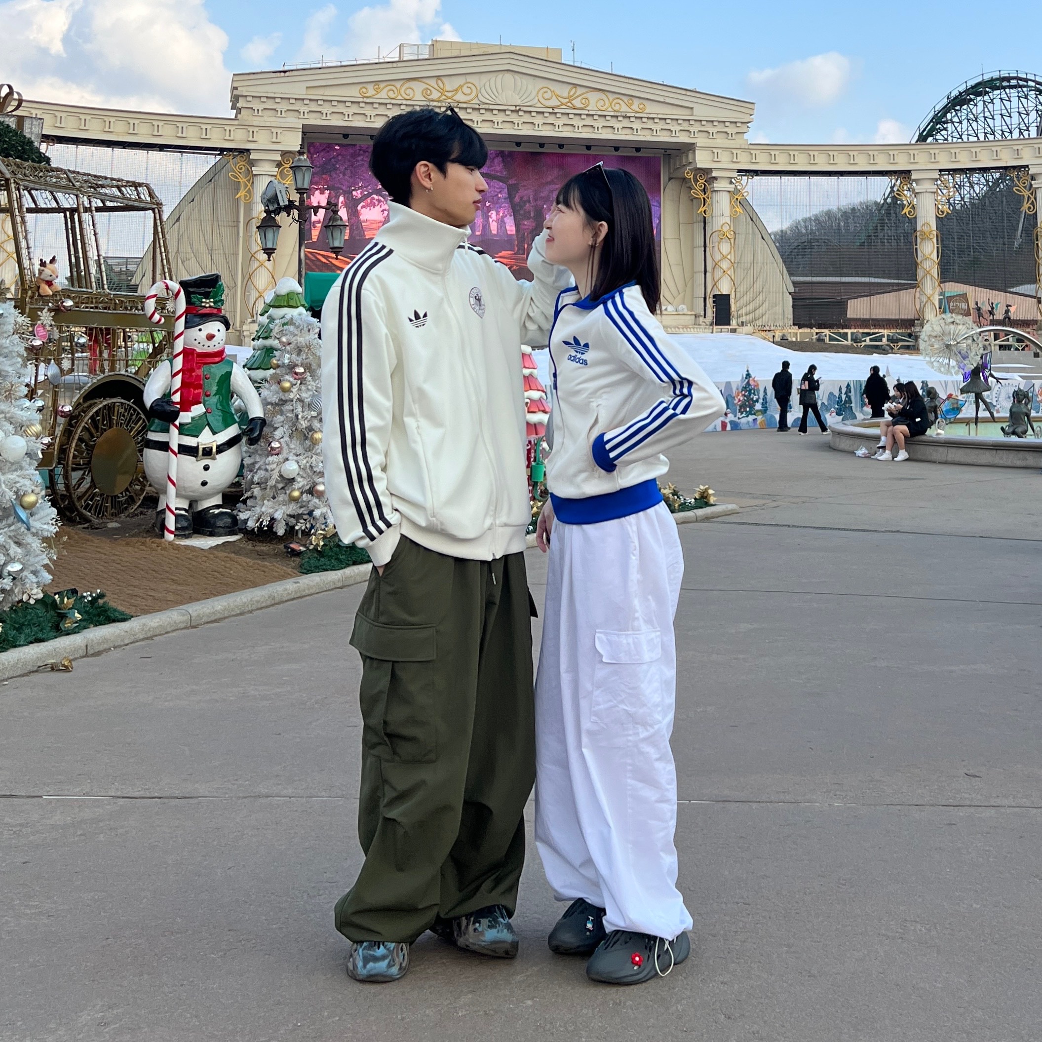 Adidas German Beckenbauer Track Top Off White - KR Sizing, Adidas Yeezy Foam RNNR Carbon 착용 스타일 - 1