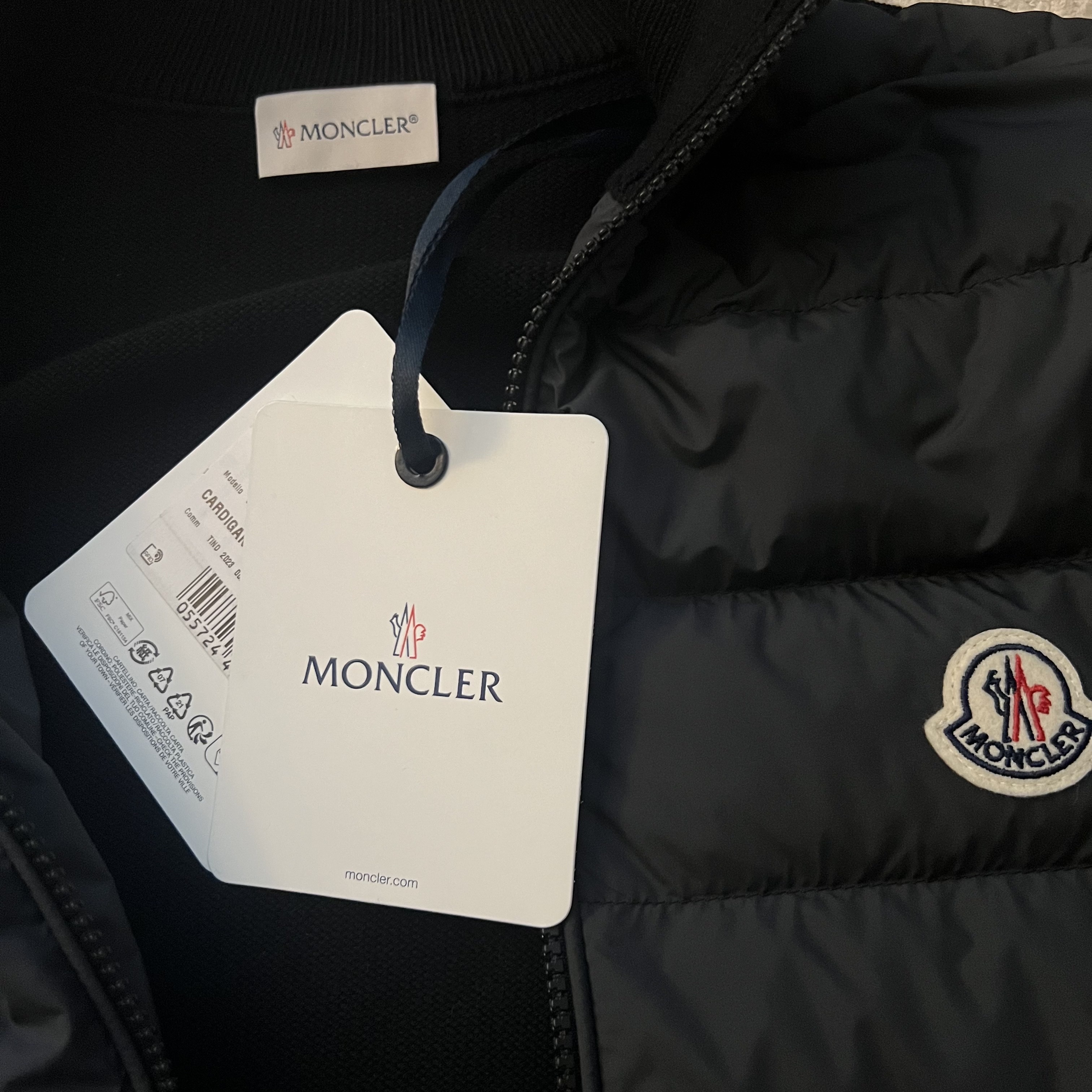 Moncler Padded Cotton Zip-Up Cardigan Black - 24SS 착용 스타일 - 7