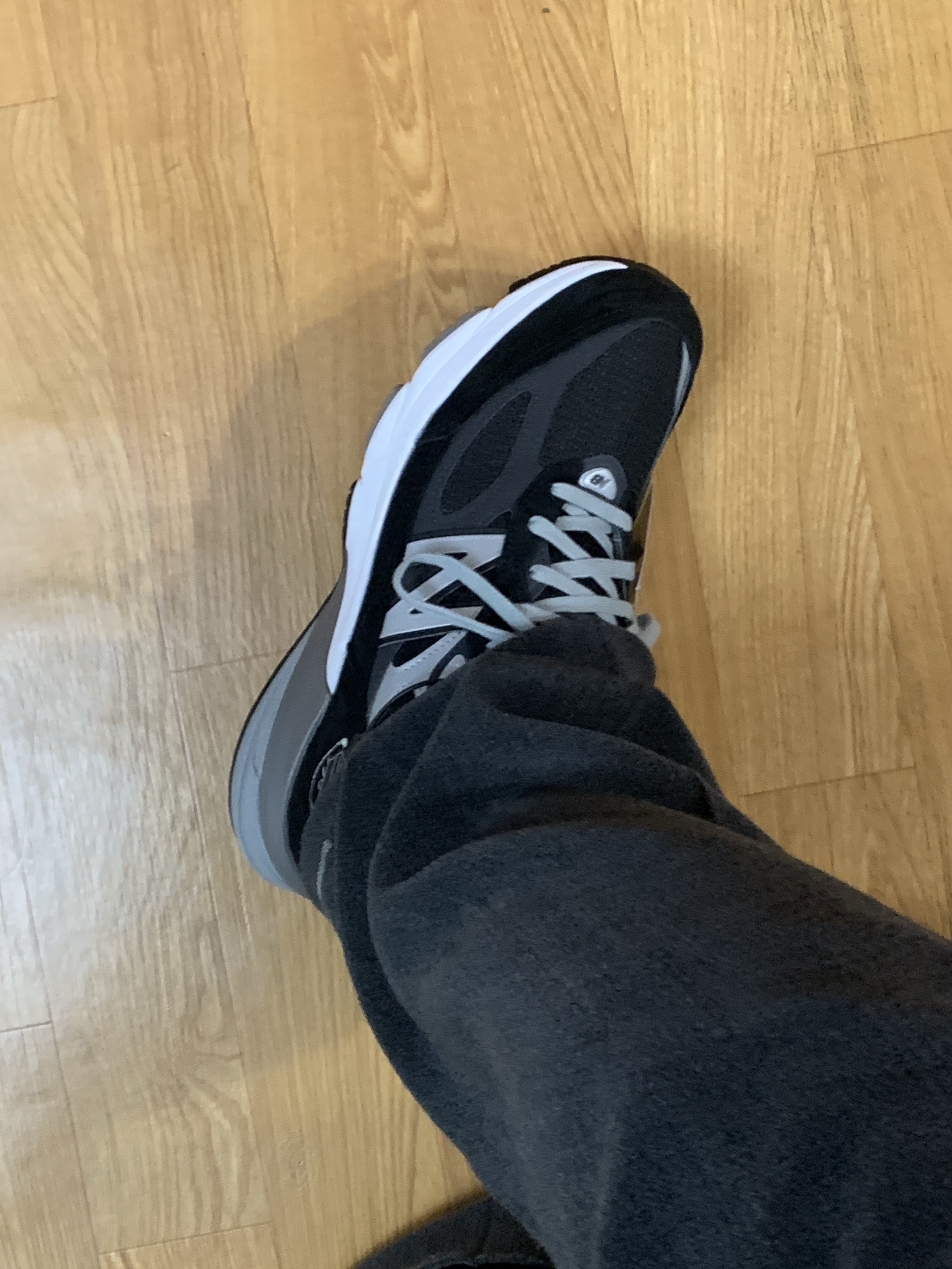 New Balance 990v6 Made in USA Black White 착용 스타일