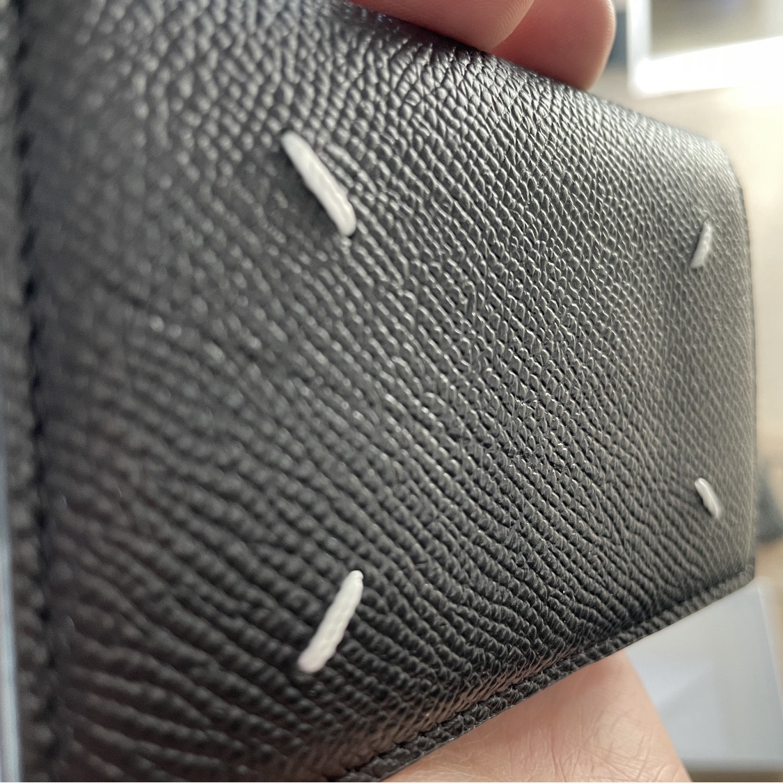 Maison Margiela Leather Business Card Holder Black 착용 스타일