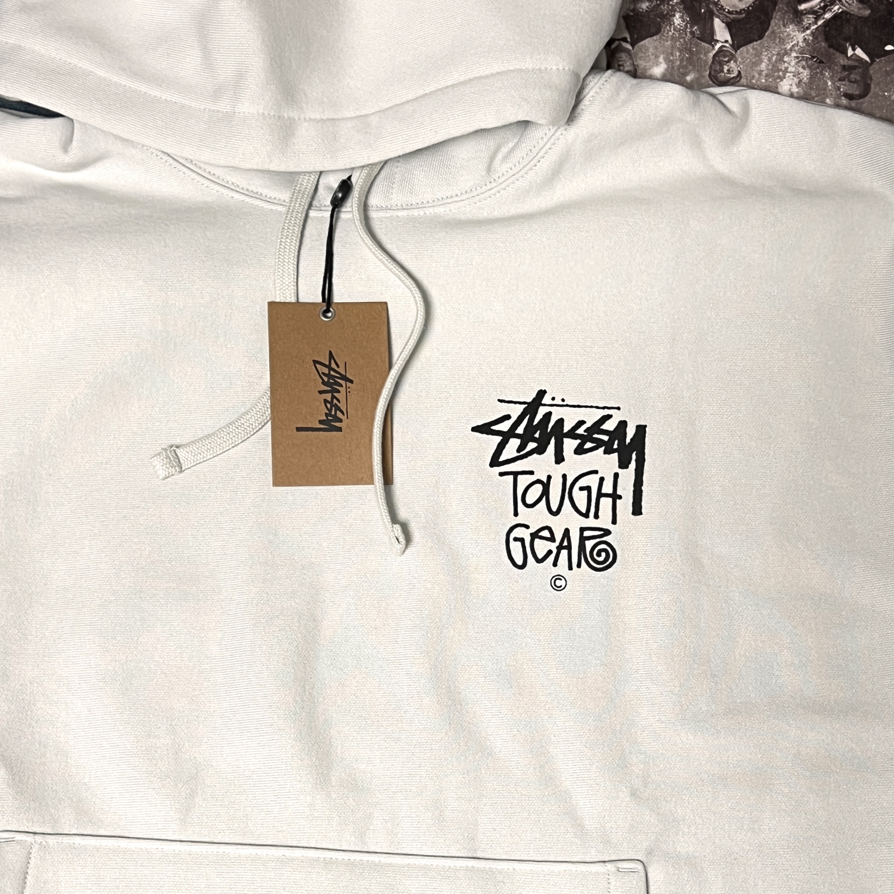 Stussy Tough Gear Hoodie Fog 착용 스타일 - 2