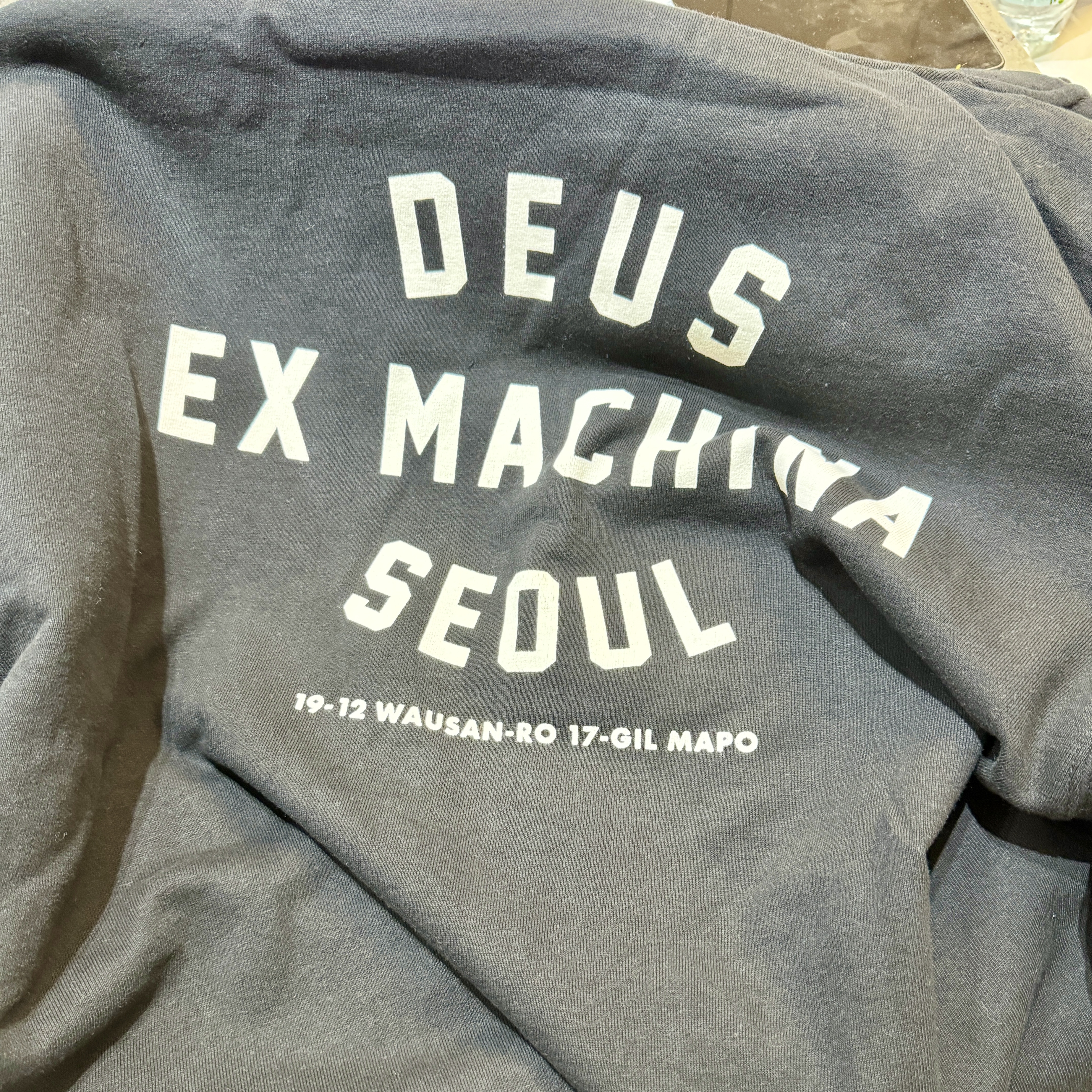 Deus Ex Machina Seoul College Hooded Jacket Black 착용 스타일