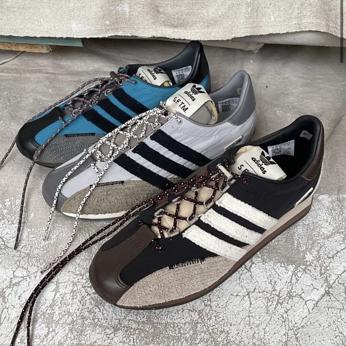 Adidas x Song for the Mute Country OG Core Black Core White 착용 스타일 - 1