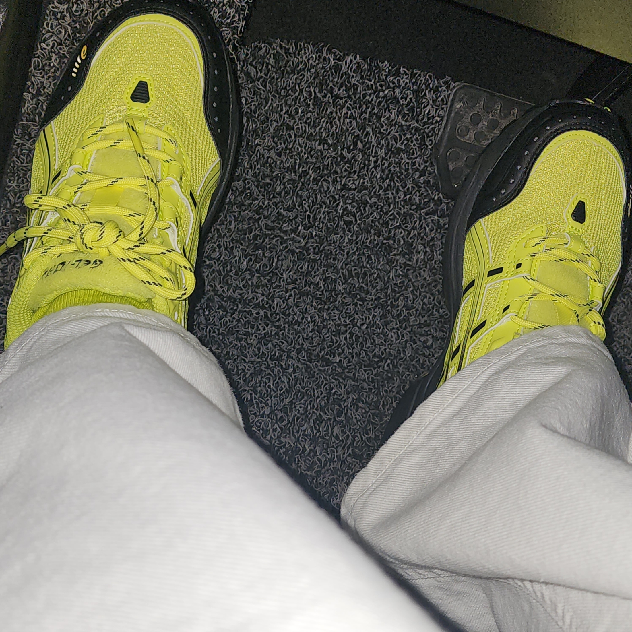 Asics x IAB Studio Gel-1090 Lime 착용 스타일 - 5