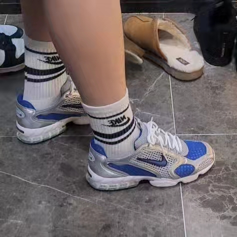 Nike Air Zoom Spiridon Cage 2 Varsity Royal 착용 스타일