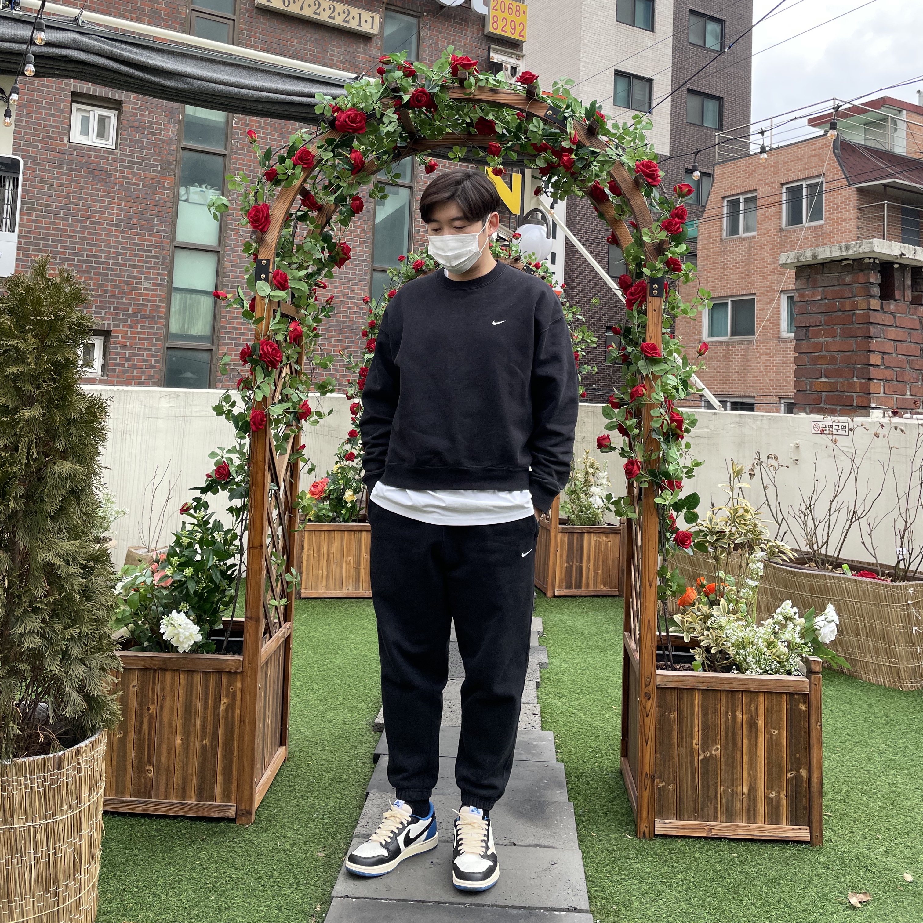 Nike NRG Solo Swoosh Fleece Pants Black White - Asia, Nike NRG Solo Swoosh Crew Fleece Black White - Asia 착용 스타일