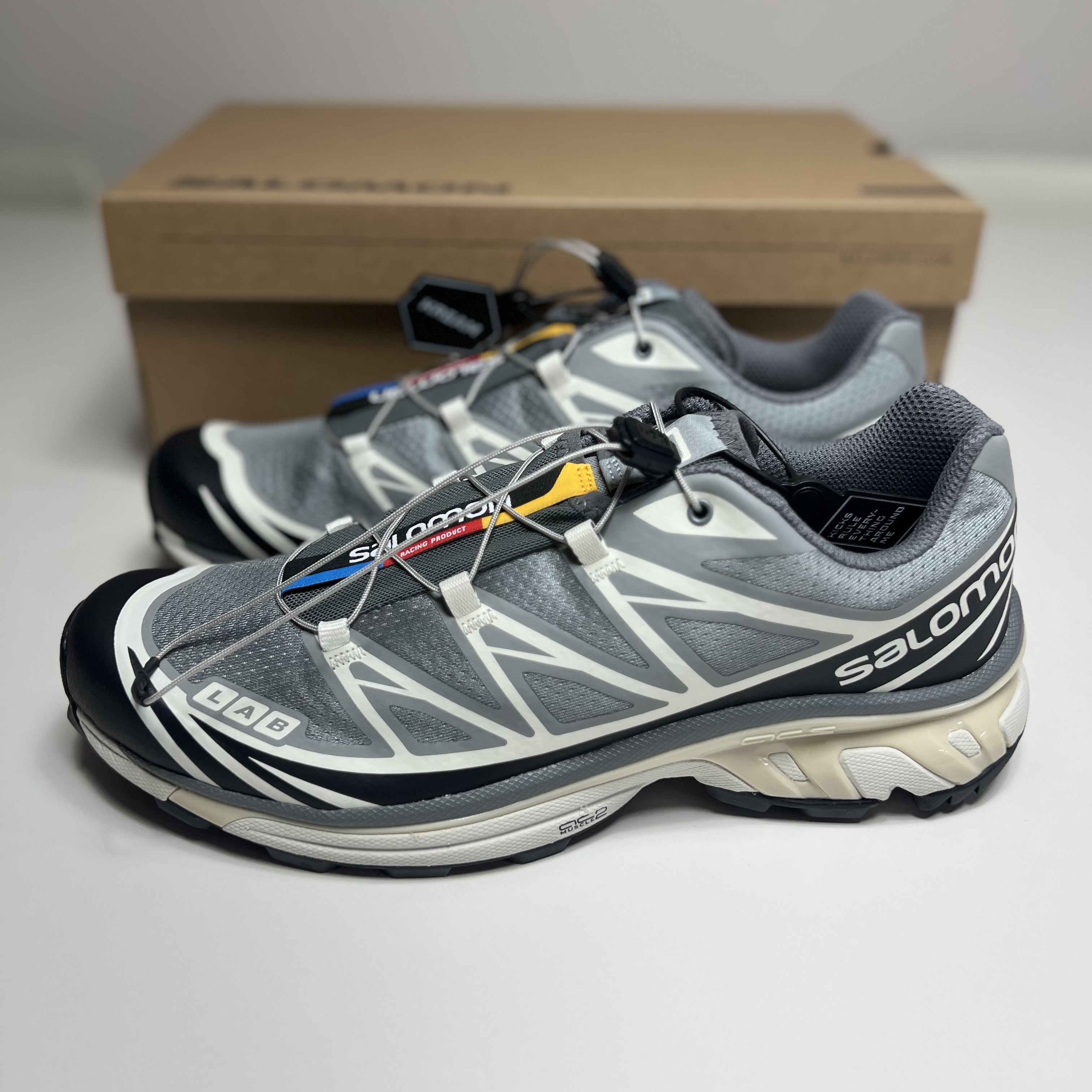 Salomon XT-6 Recut Phantom Vanilla Ice 착용 스타일