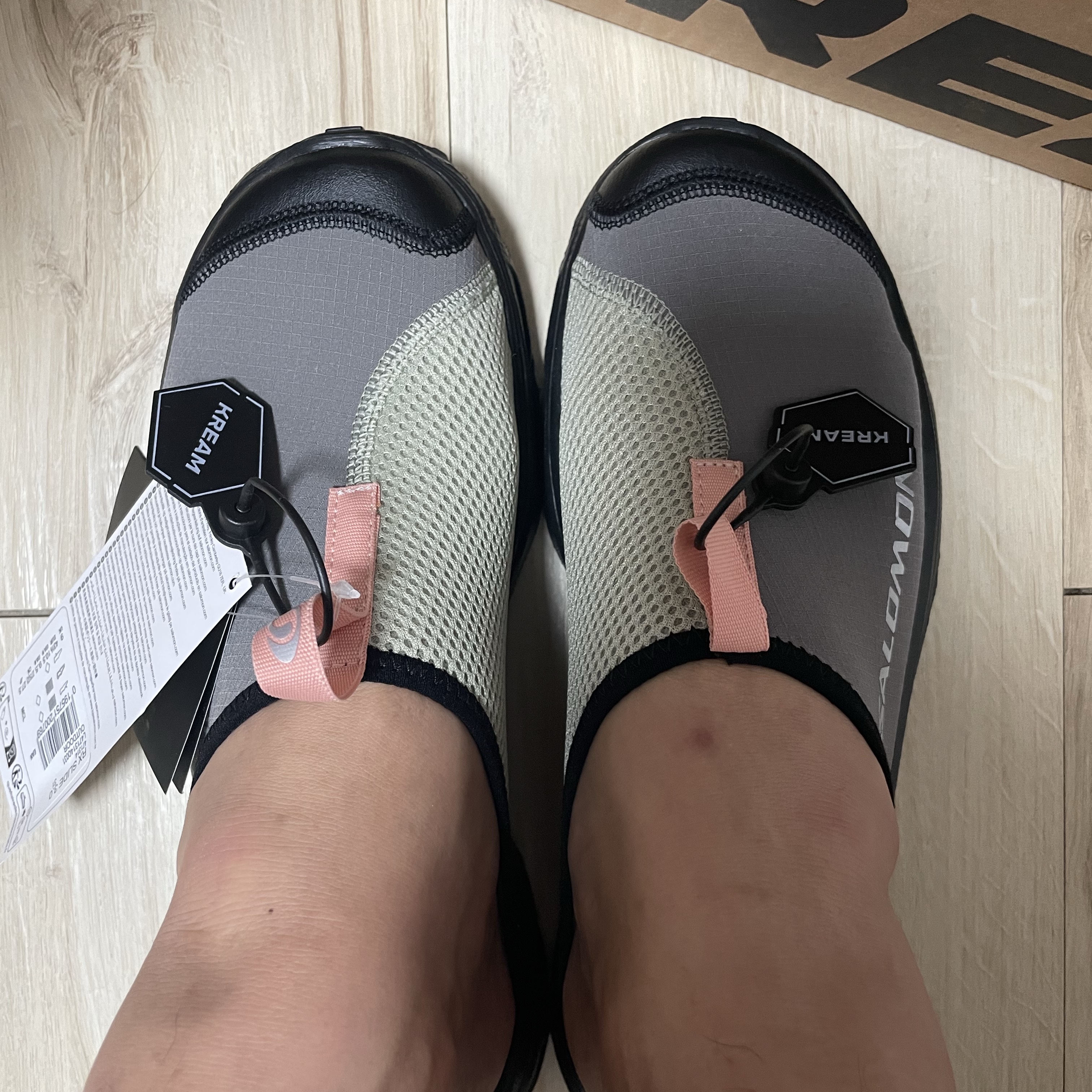 Salomon RX Slide 3.0 Pewter 착용 스타일