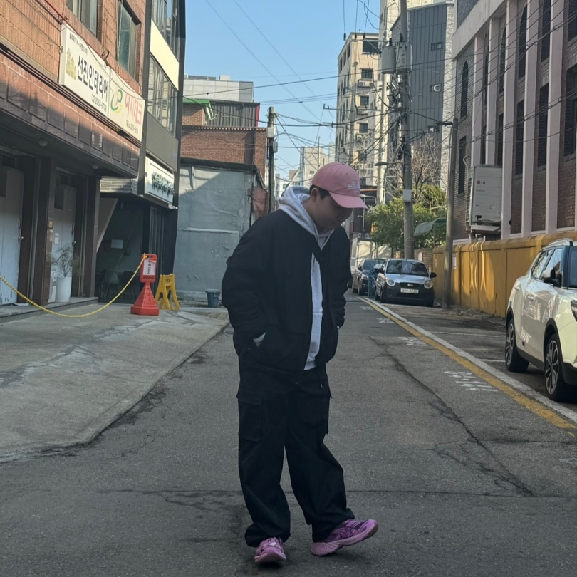 Puma x Pleasures Velophasis Overdyed Grape Wine 착용 스타일