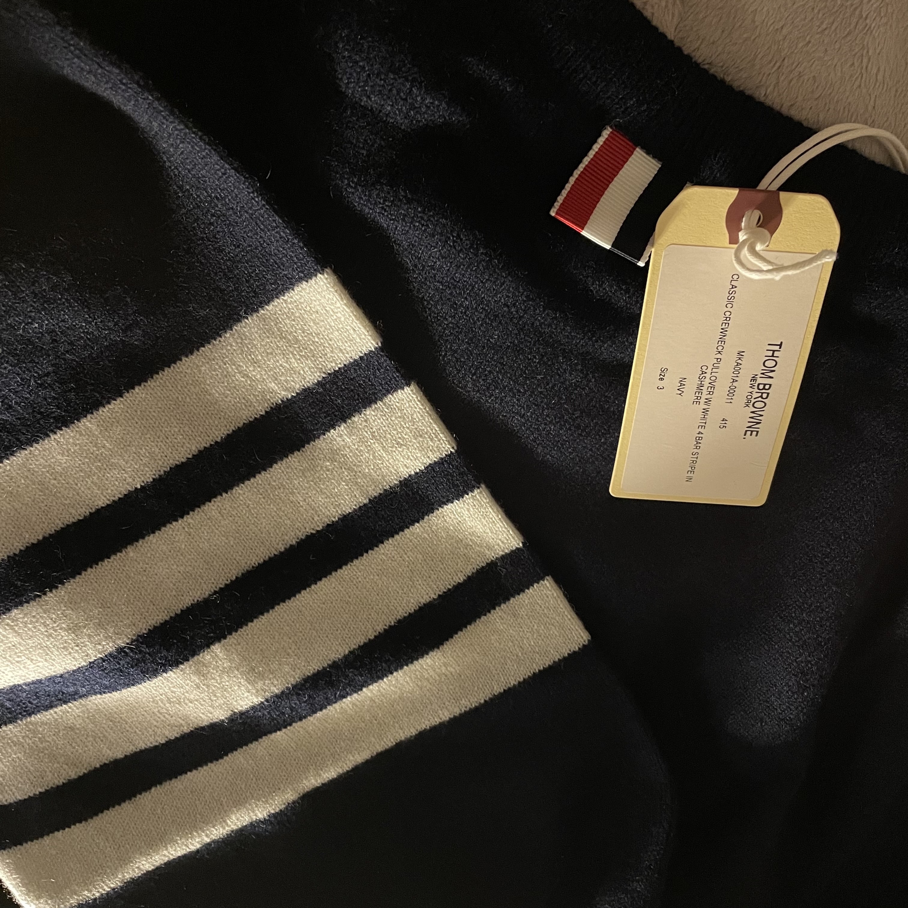 Thom Browne Cashmere 4-Bar Crewneck Pullover Knit Navy 착용 스타일