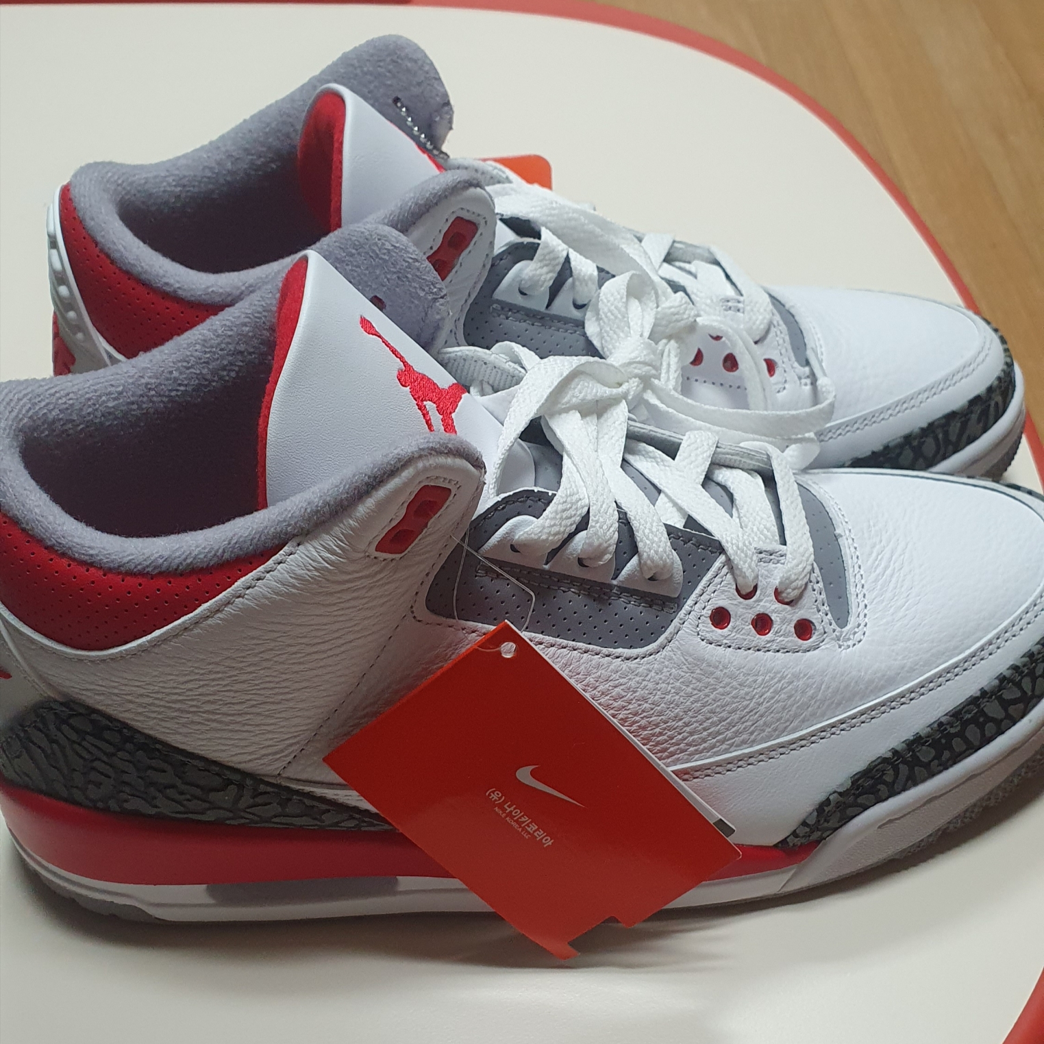Jordan 3 Retro Fire Red 2022 착용 스타일 - 1