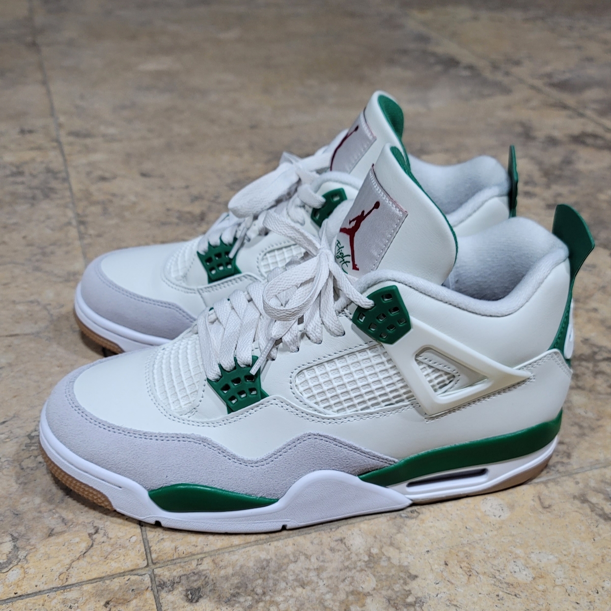 Jordan 4 x Nike SB Retro SP Pine Green 착용 스타일 - 2