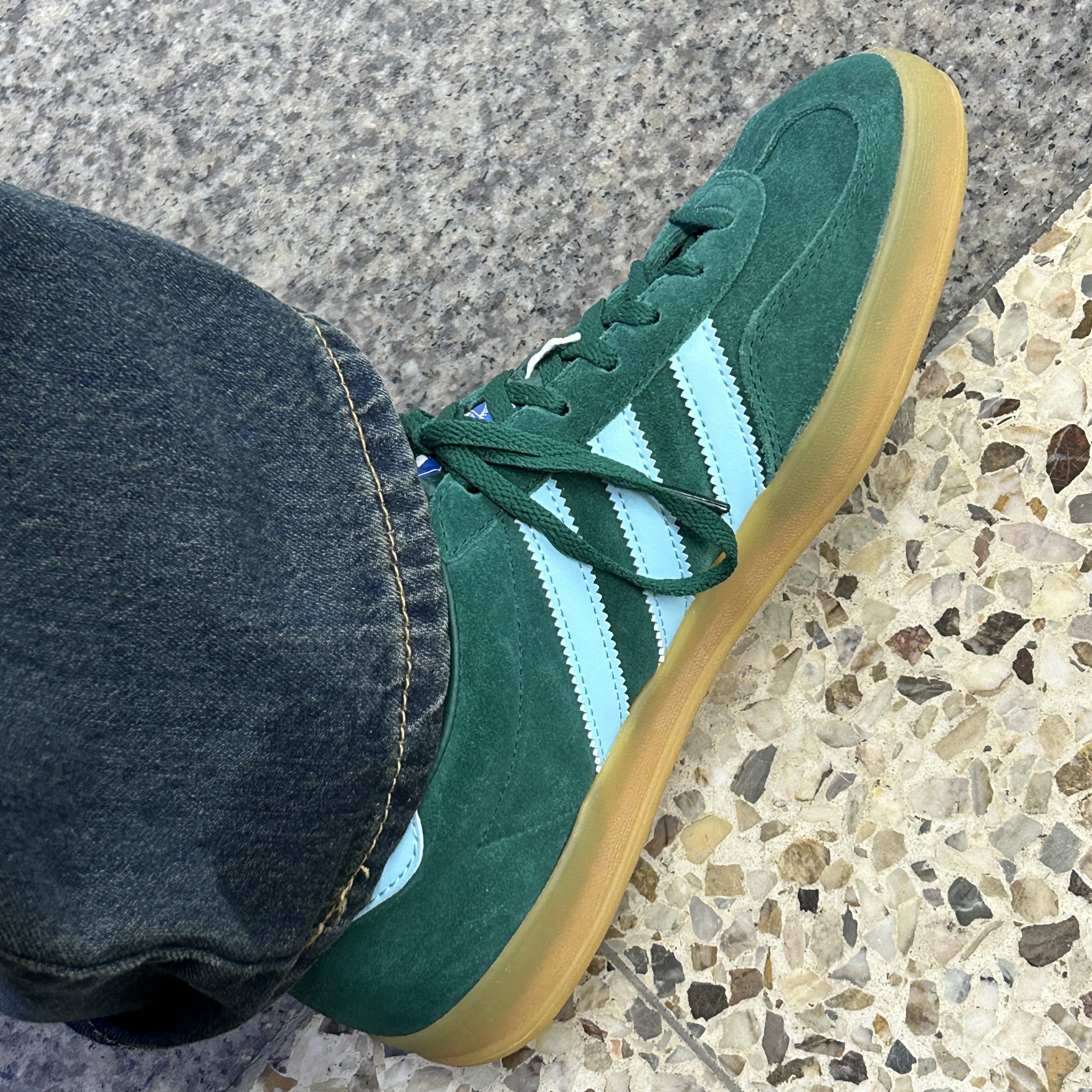 Adidas Gazelle Indoor Collegiate Green Hazy Sky 착용 스타일 - 3