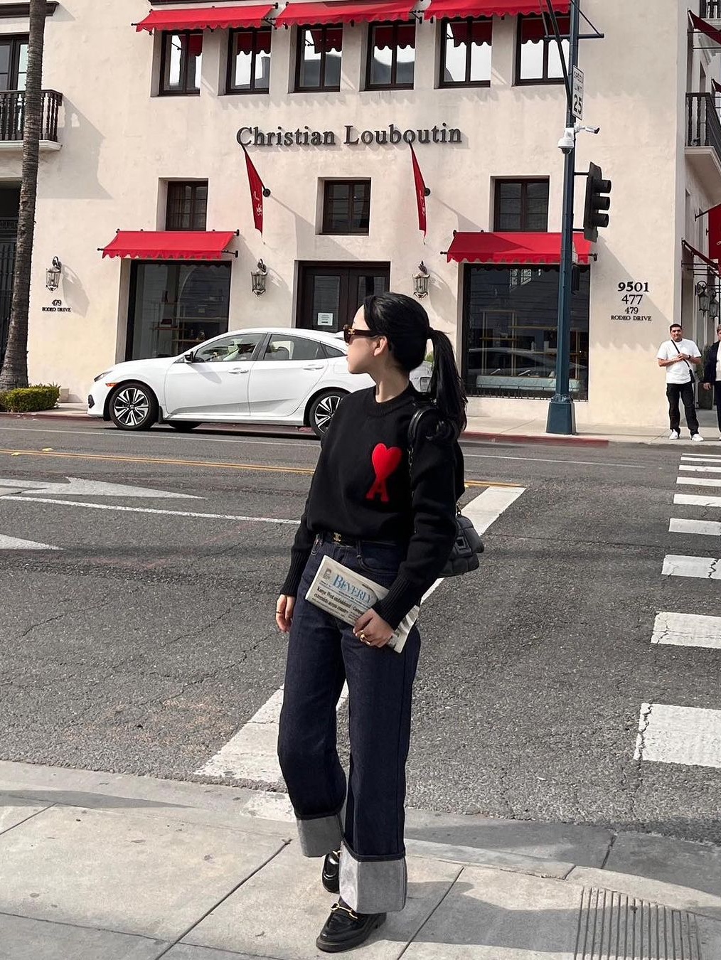 AMI de Coeur Oversize Intarsia Sweater Off White Red, AMI de Coeur Oversize Intarsia Cardigan Red Black 착용 스타일 - 4