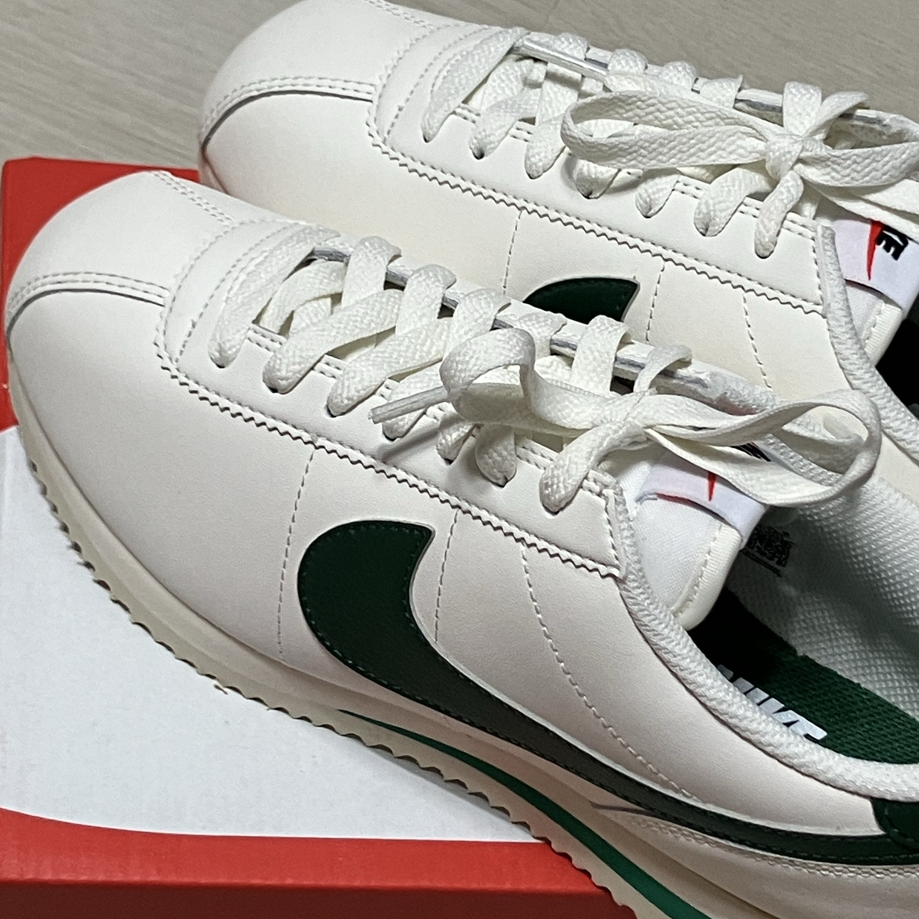 (W) Nike Cortez Gorge Green and Malachite 착용 스타일 - 2