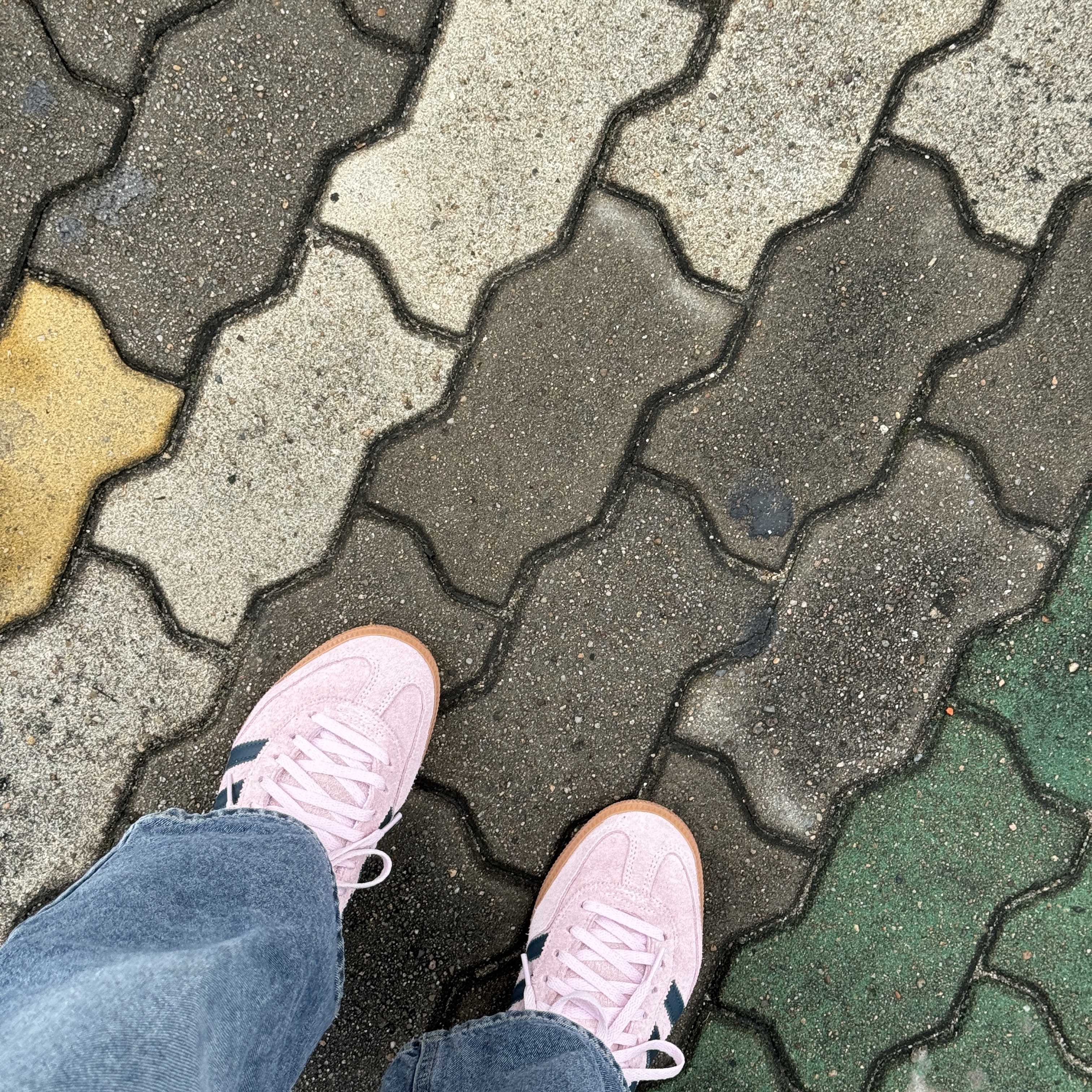 (W) Adidas Spezial Handball Clear Pink 착용 스타일