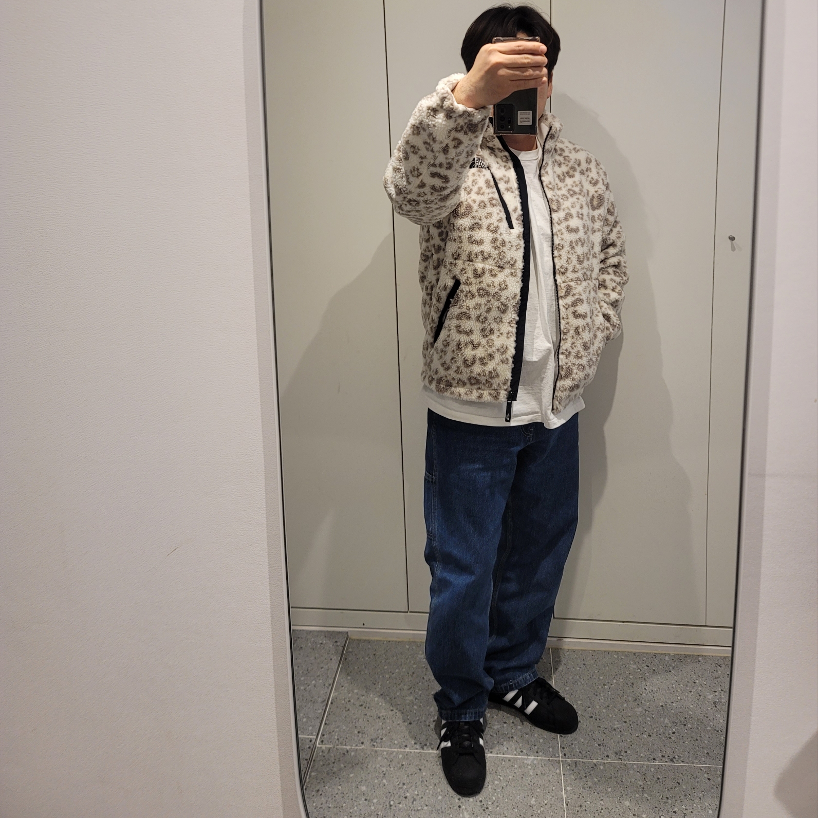 Stussy Soda Can T-Shirt White, Adidas Superstar Core Black White 착용 스타일 - 2
