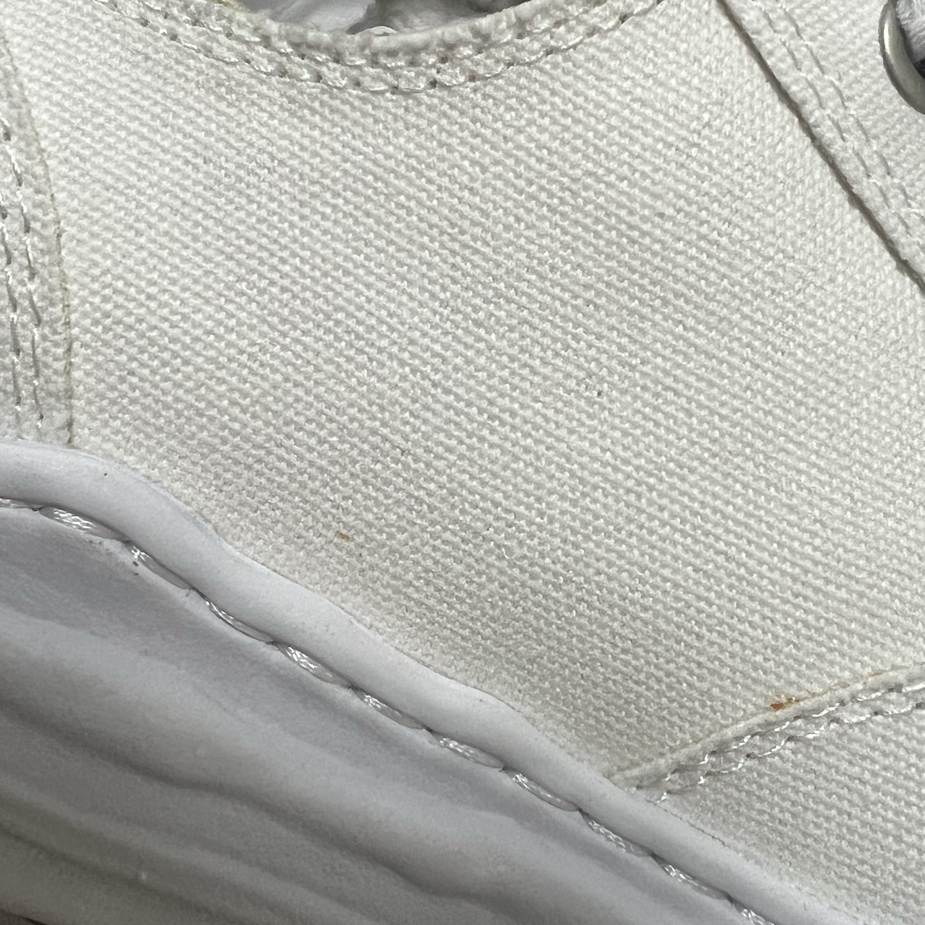 Maison Mihara Yasuhiro Hank OG Sole Canvas Low-top Sneakers White 착용 스타일 - 4