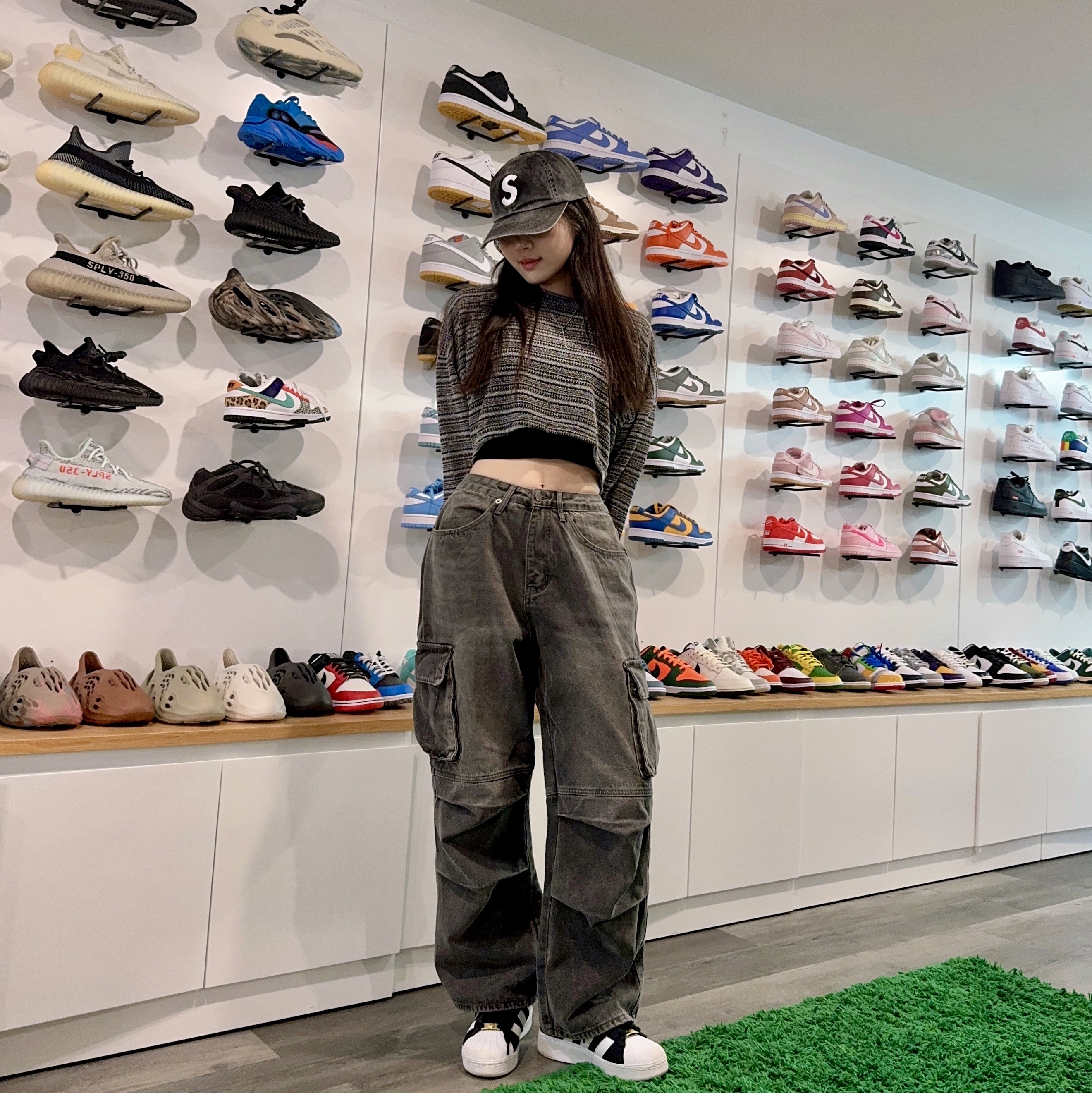 Supreme Washed Chino Twill Camp Cap Black, Adidas Superstar 82 Black White 착용 스타일 - 2